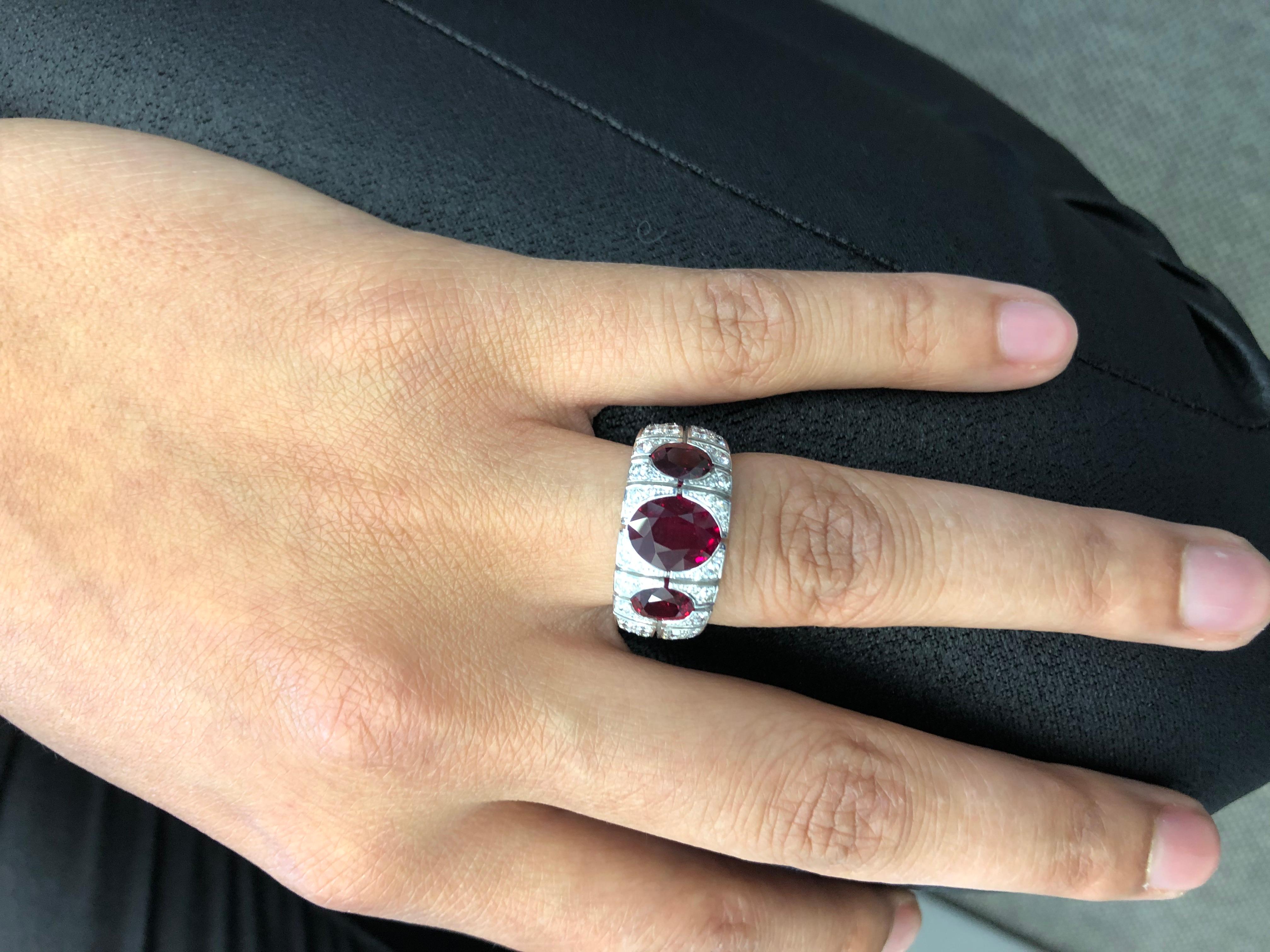Burma Ruby and Diamond Ring by Péclard in 18 Karat White Gold For Sale 1