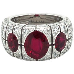 Anillo de rubíes y diamantes de Birmania de Péclard en oro blanco de 18 quilates