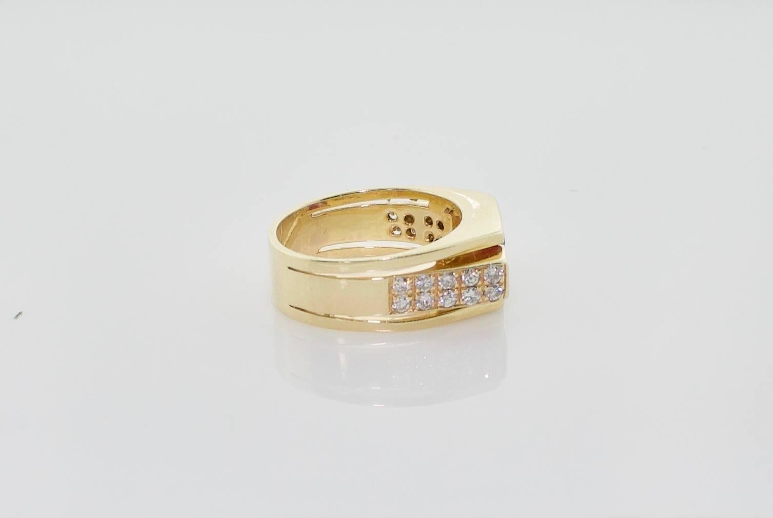 Modern Burma Ruby and Diamond Ring in 14 Karat Yellow Gold For Sale