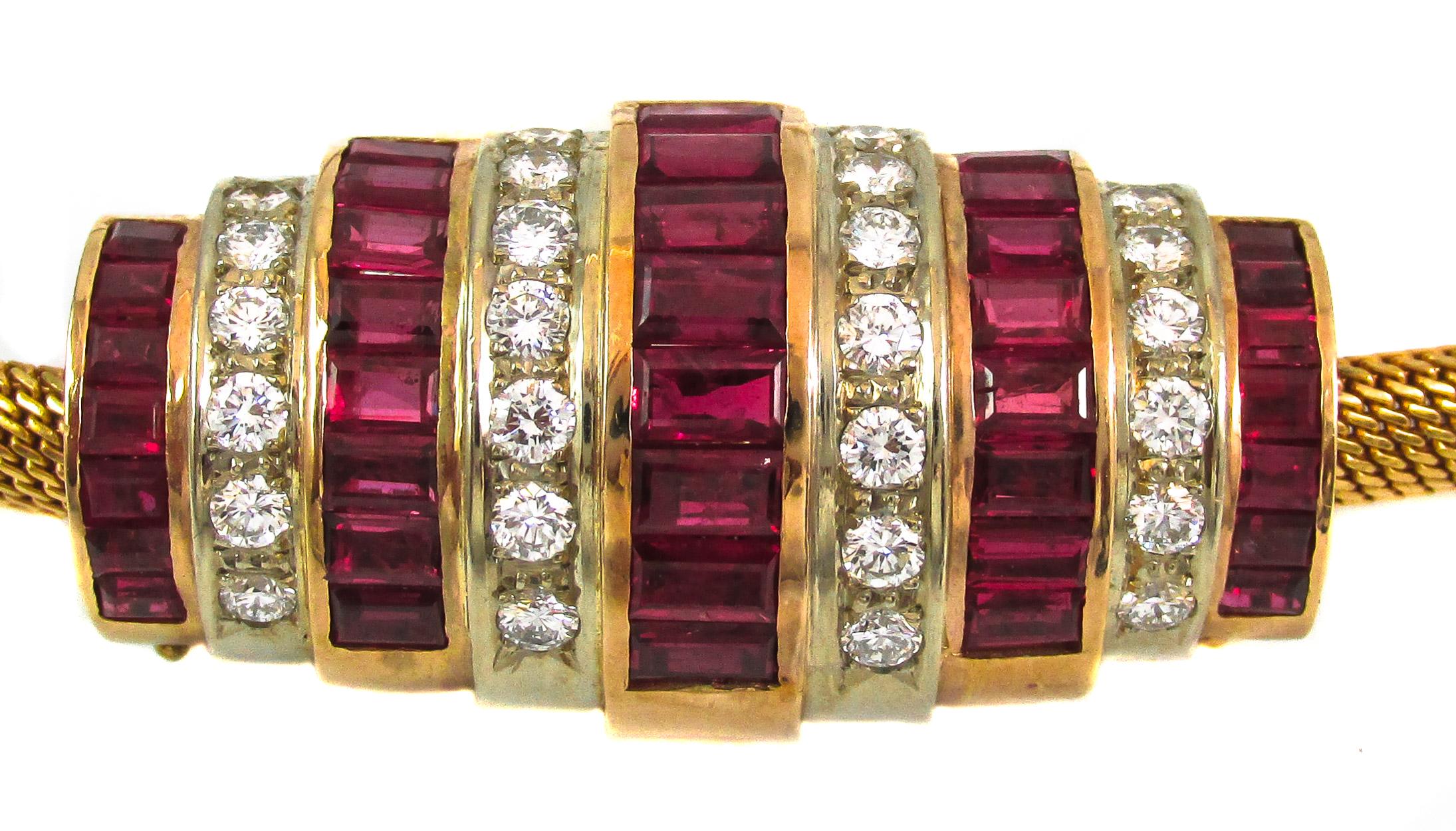 Burma Ruby Diamond Gold Earring and Necklace Suite In Excellent Condition For Sale In New York, NY