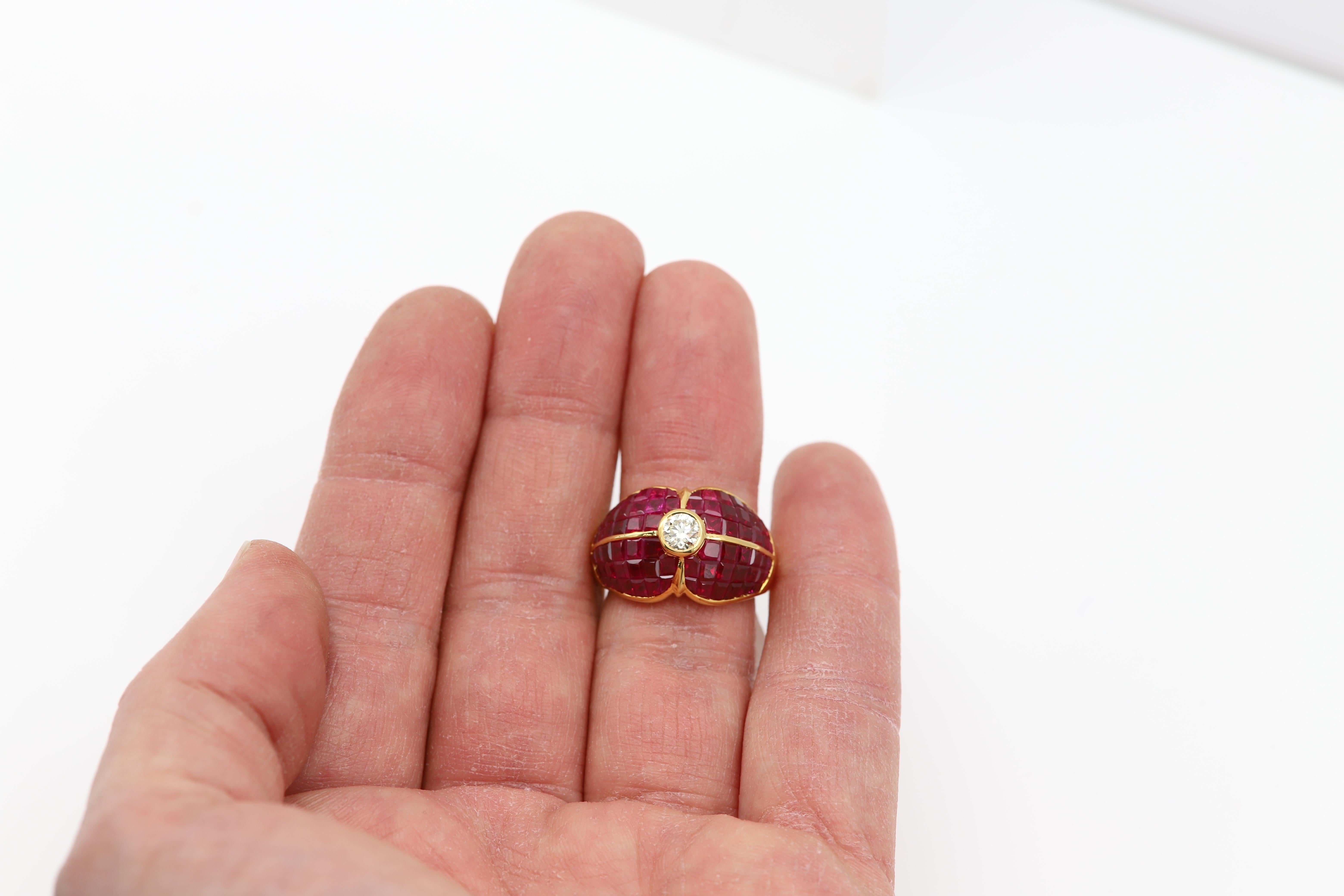 Anello con incastonatura invisibile di rubino di Burma in oro 18 carati in vendita 2