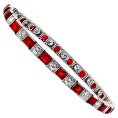 Bracciale tennis in platino con rubino di Birmania (senza calore) e diamanti in linea retta