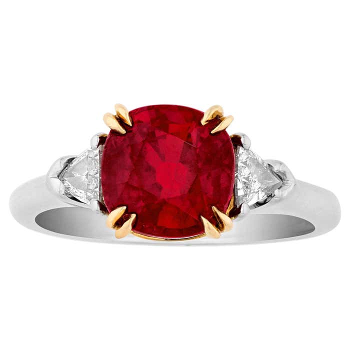 Burma Ruby Ring, 3.02 carats For Sale at 1stDibs