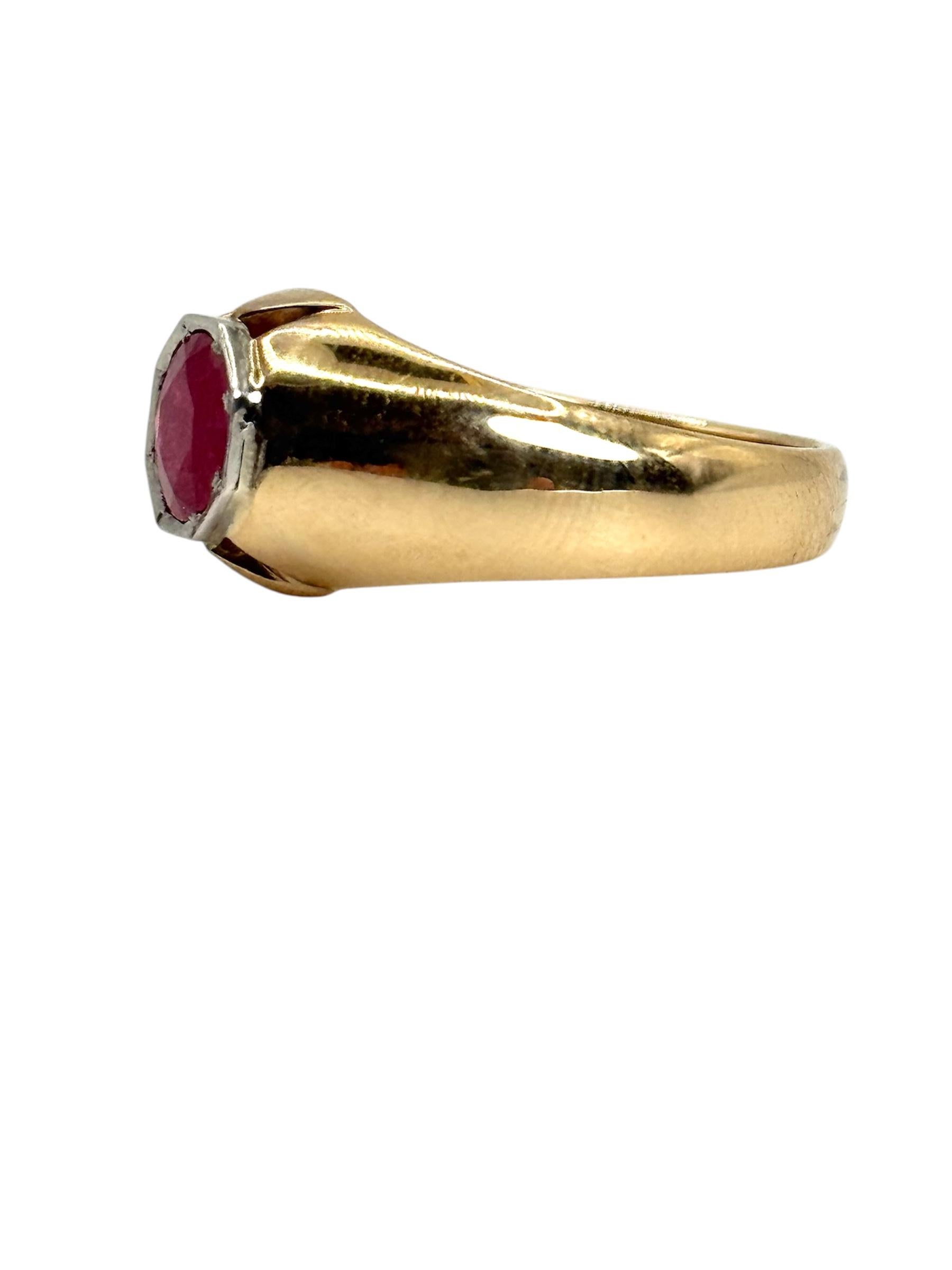 Round Cut 14K Yellow Gold Burma Ruby Ring For Sale