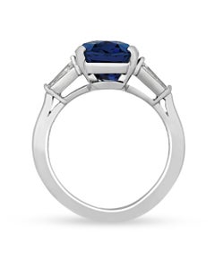 Burma Sapphire Ring by Van Cleef & Arpels, 5.54 Carats
