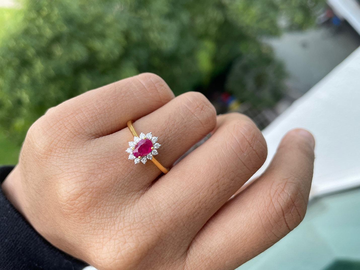 Burma Unheated Ruby and Natural Diamond Ring in 18K Gold For Sale 1