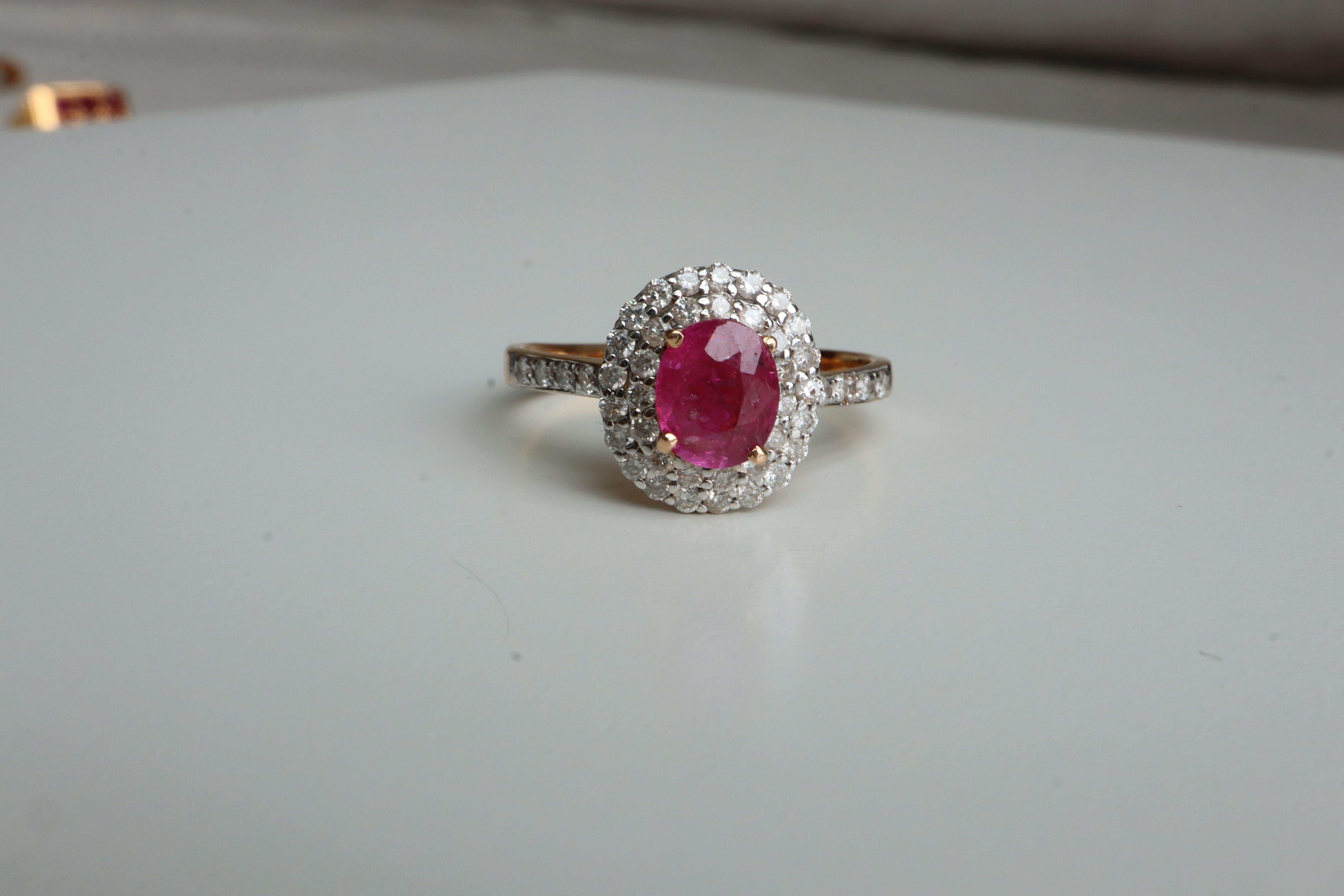 Art Deco Burma Unheated Ruby and Natural Diamonds Ring in 18K Yellow Gold For Sale