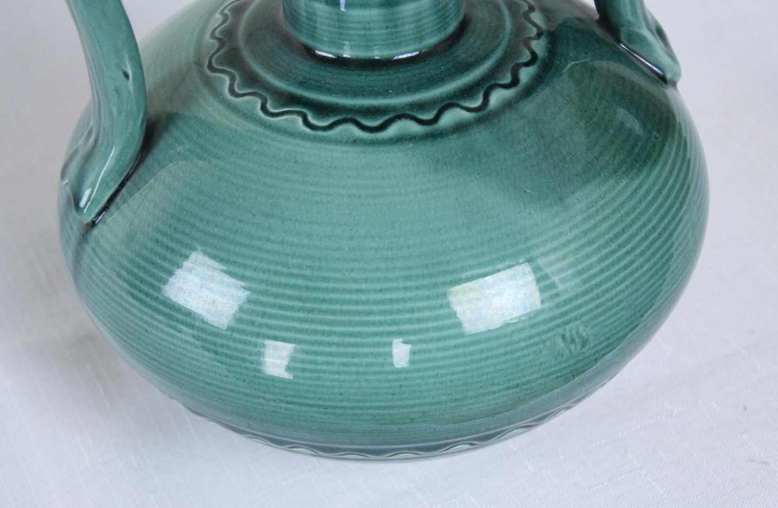 Poteries Vase en poterie d'art persan anglo-indienne Burmantofts en vente