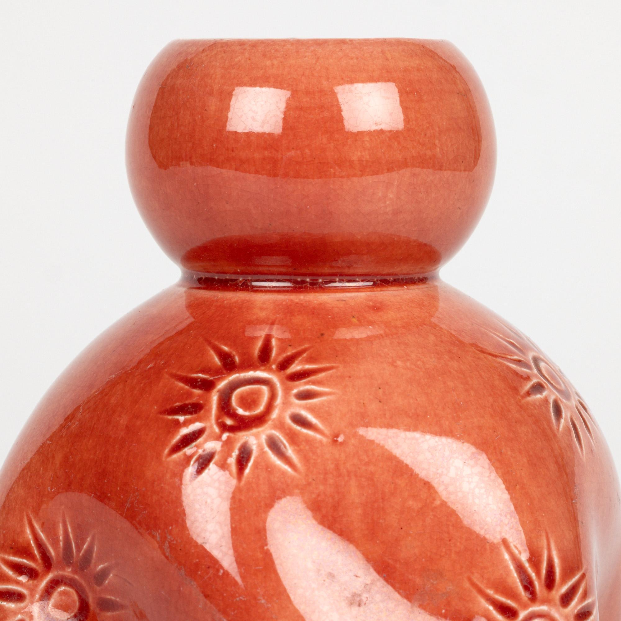 Vase d'art en faïence émaillé rose poudré Burmantofts en vente 3