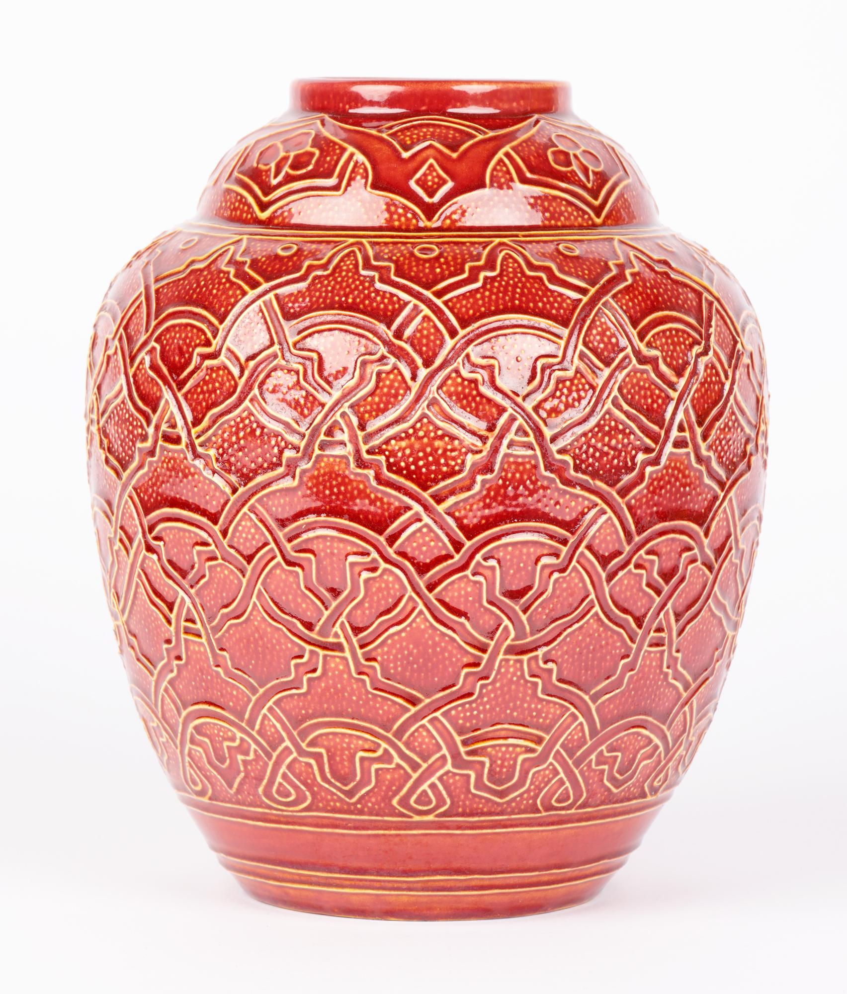 Burmantofts Faience Large Exceptional Red Glazed Patterned Vase In Good Condition In Bishop's Stortford, Hertfordshire
