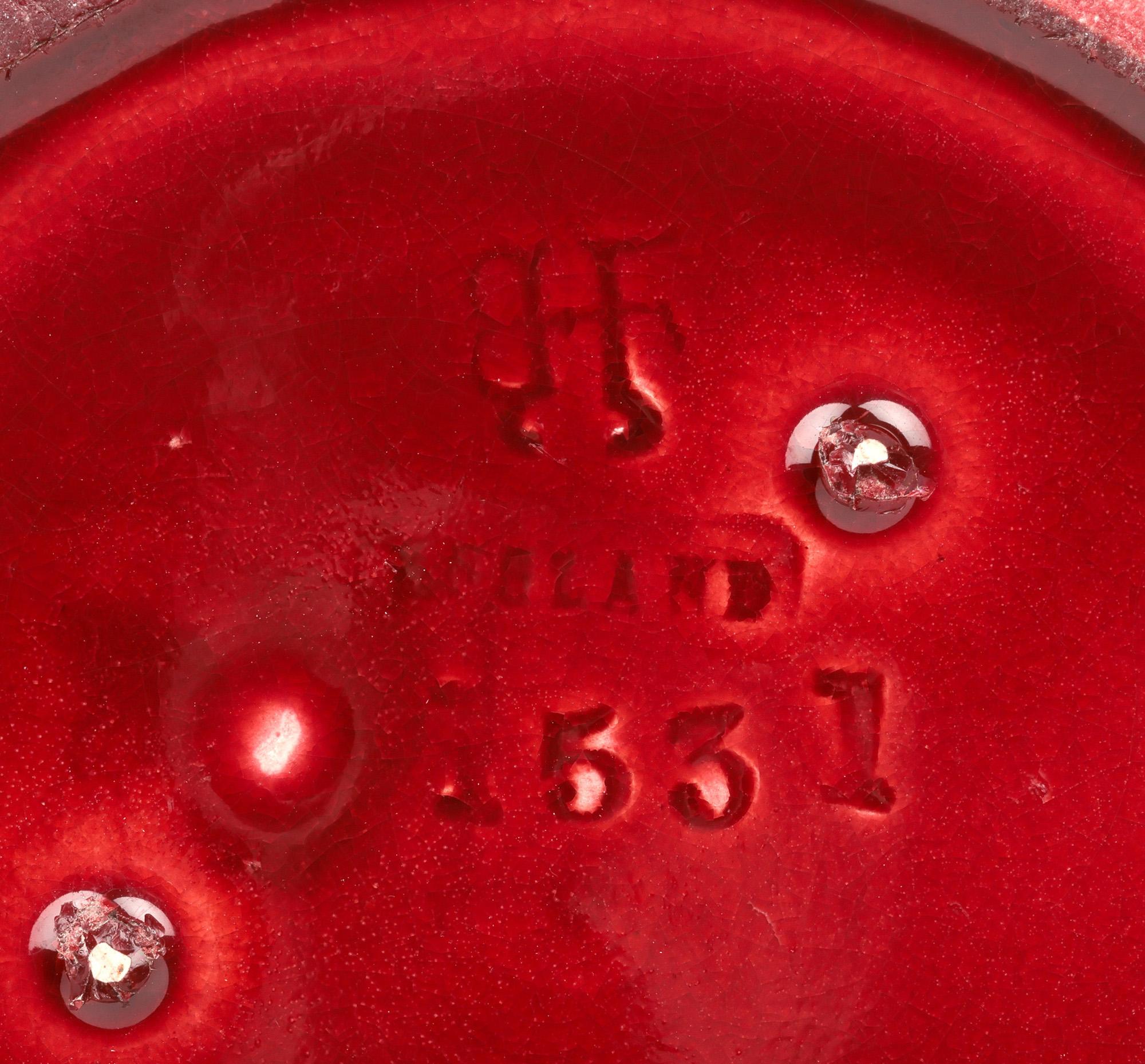 Vaso in ceramica d'arte Burmantofts Pottery smaltato rosso sangue di bue in vendita 3