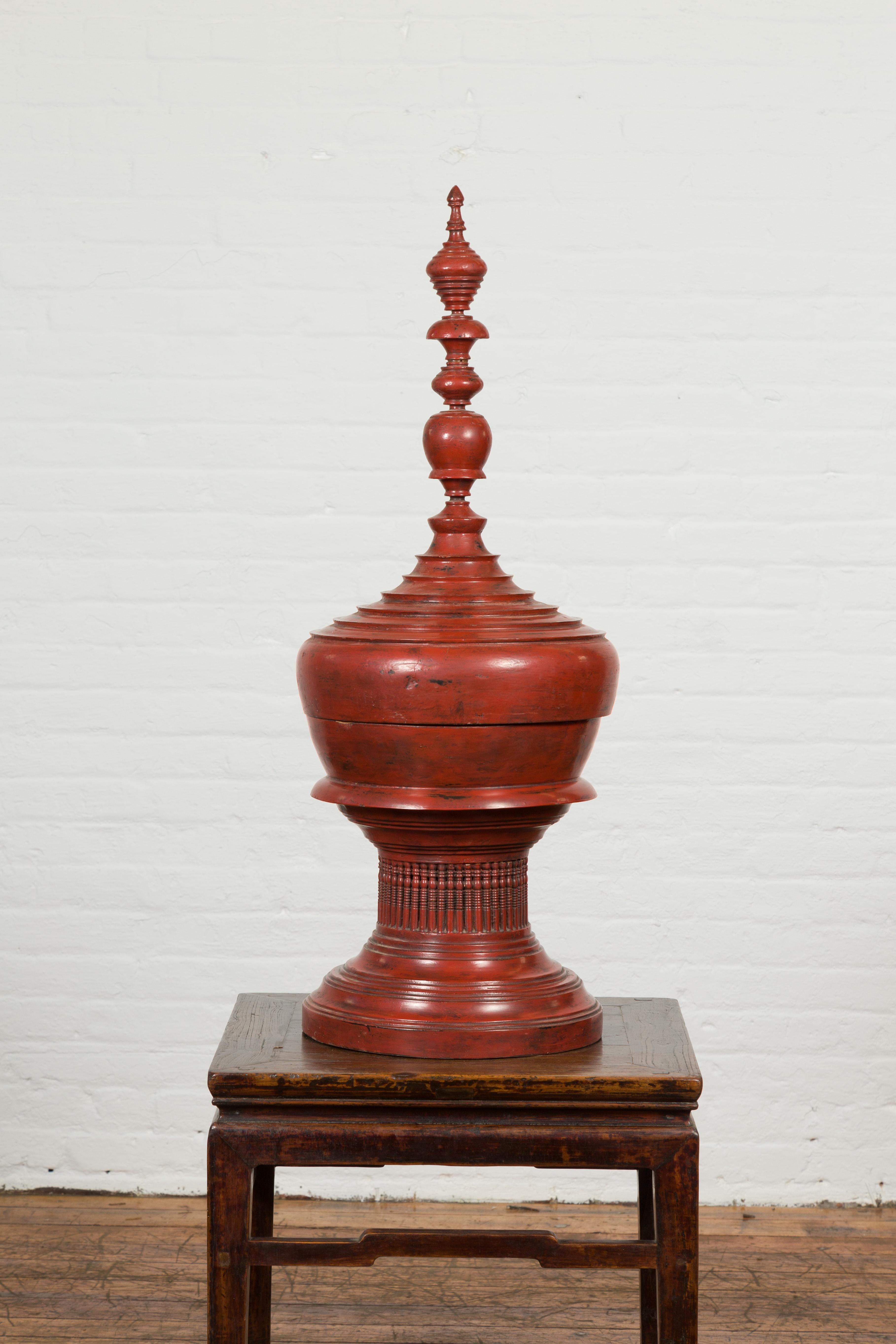 Burmese 19th Century Cinnabar Palembang Lacquer Lidded Temple Offering Bowl In Good Condition In Yonkers, NY
