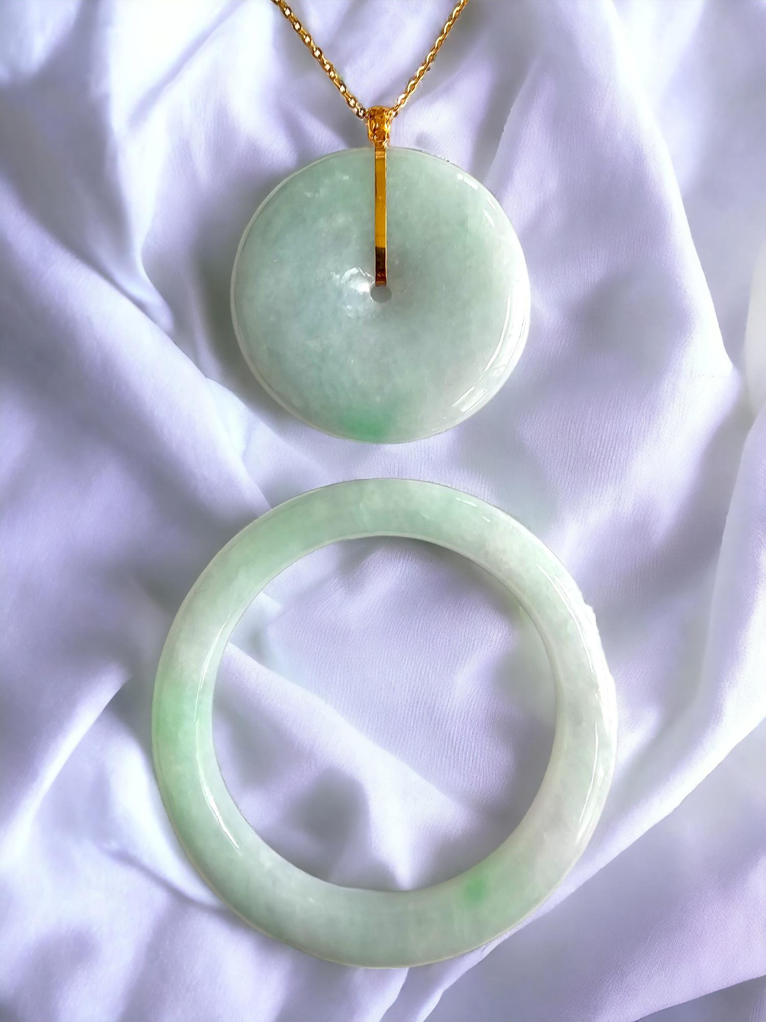 Burmese A-Jadeite Donut Pendant and Baby Bangle Set (with 18K Solid Yellow Gold) In New Condition For Sale In Kowloon, HK