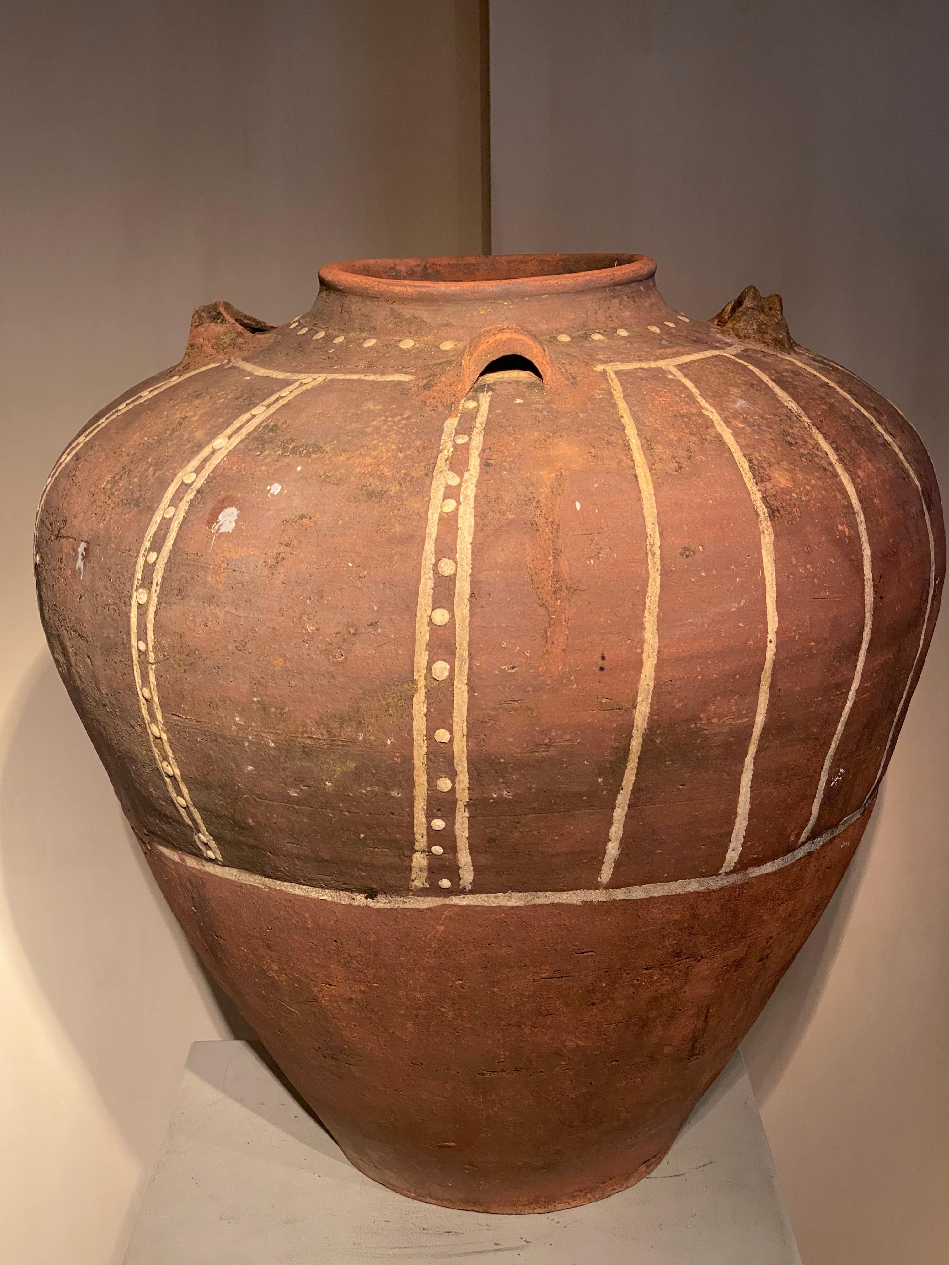Burmese antike große Lagerung Jar im Angebot 1