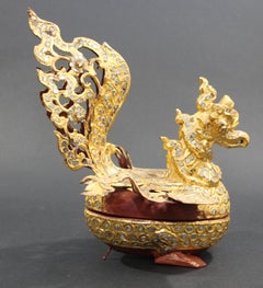 Burmese Bird-Shaped Betel Gold Lacquered Box