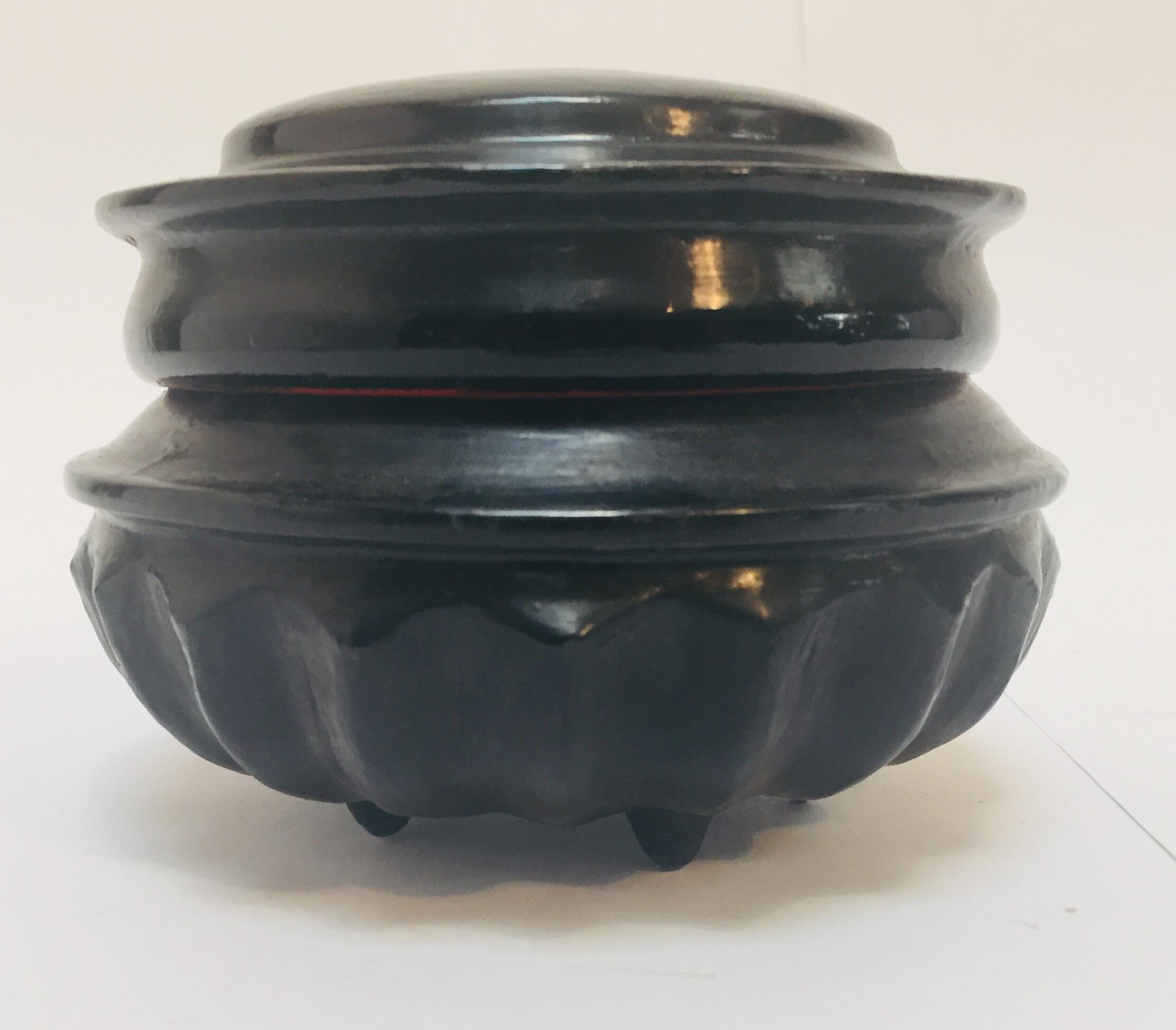 Hand-Crafted Asian Black and Red Round Box Lacquer Offering Vessel Urn For Sale