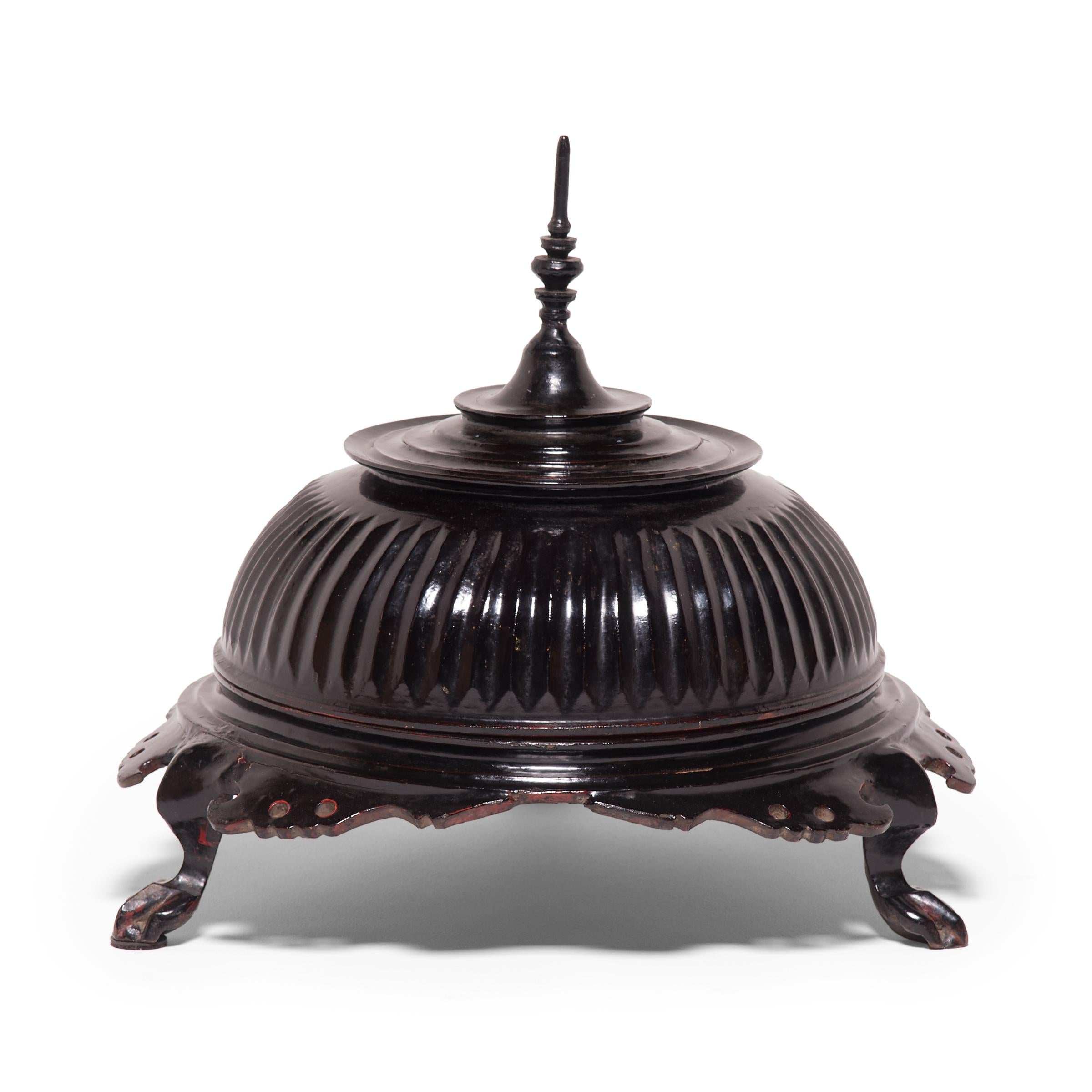 Turned Burmese Black Lacquer Hsun-Ok, c. 1900