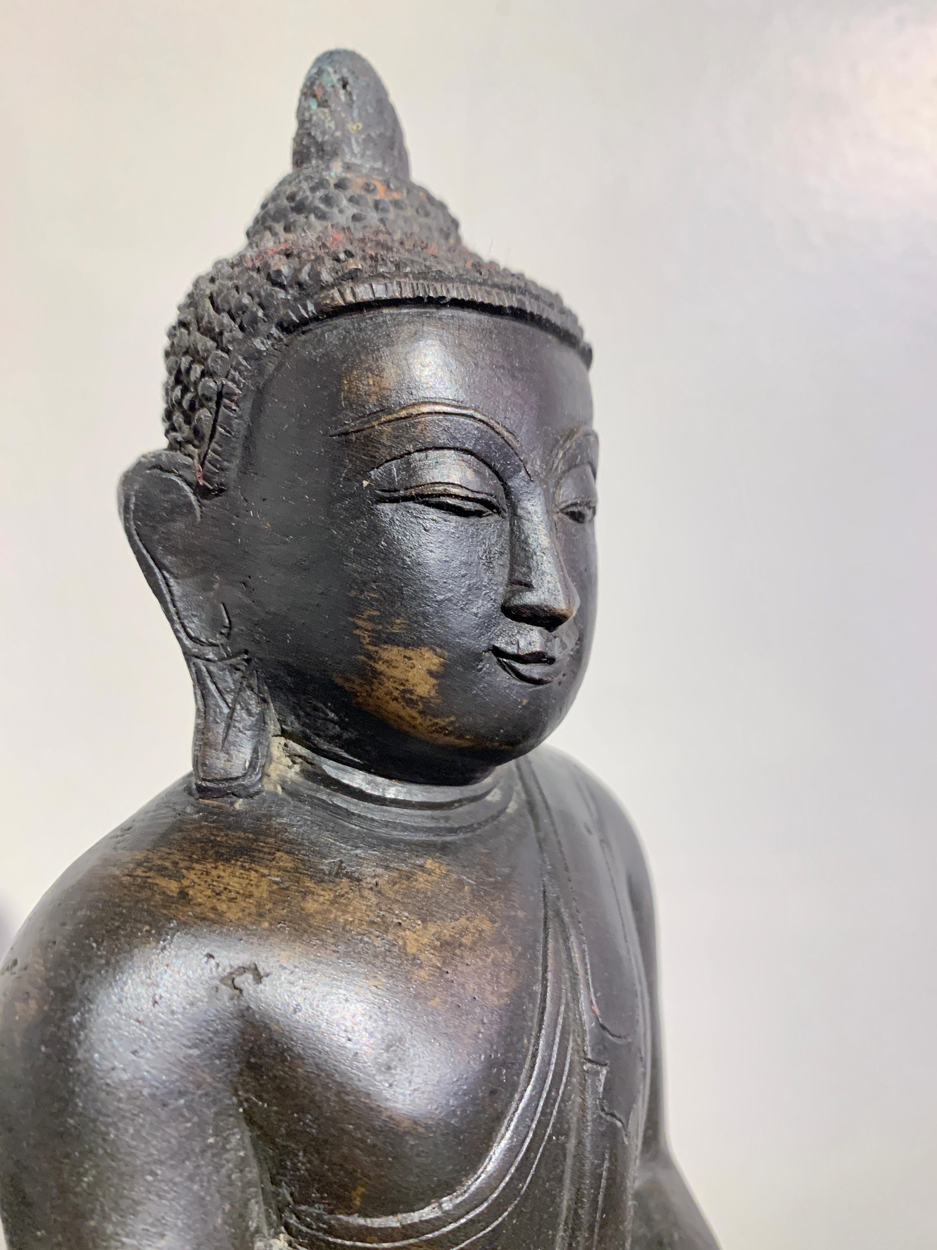Burmese Bronze Arakan Style Seated Buddha, Mid 20th Century, Burma For Sale 4