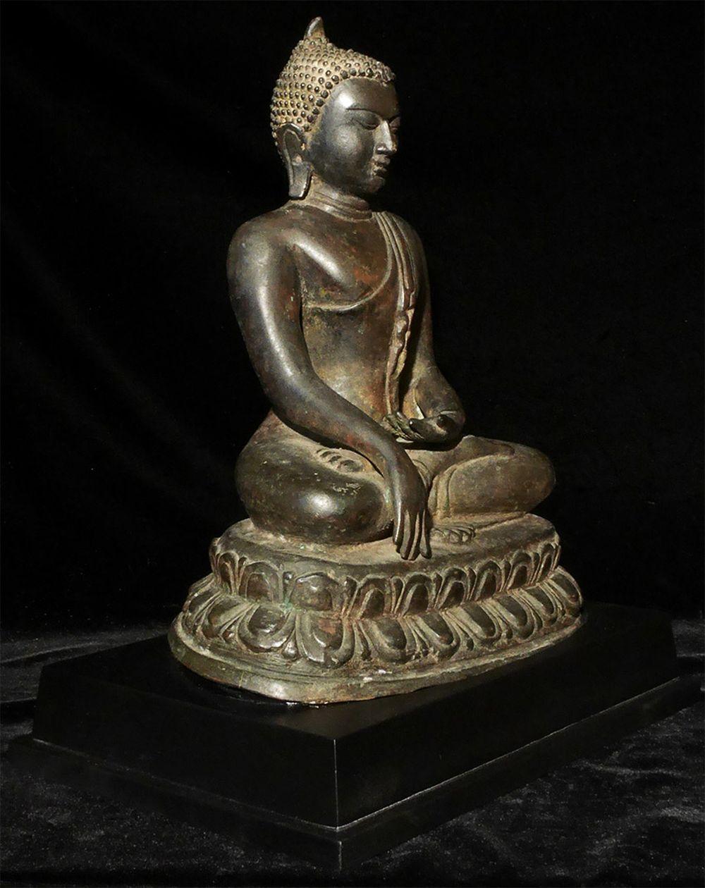 18th Century and Earlier Burmese Bronze Buddha, Probably 17th/19thC, 7385