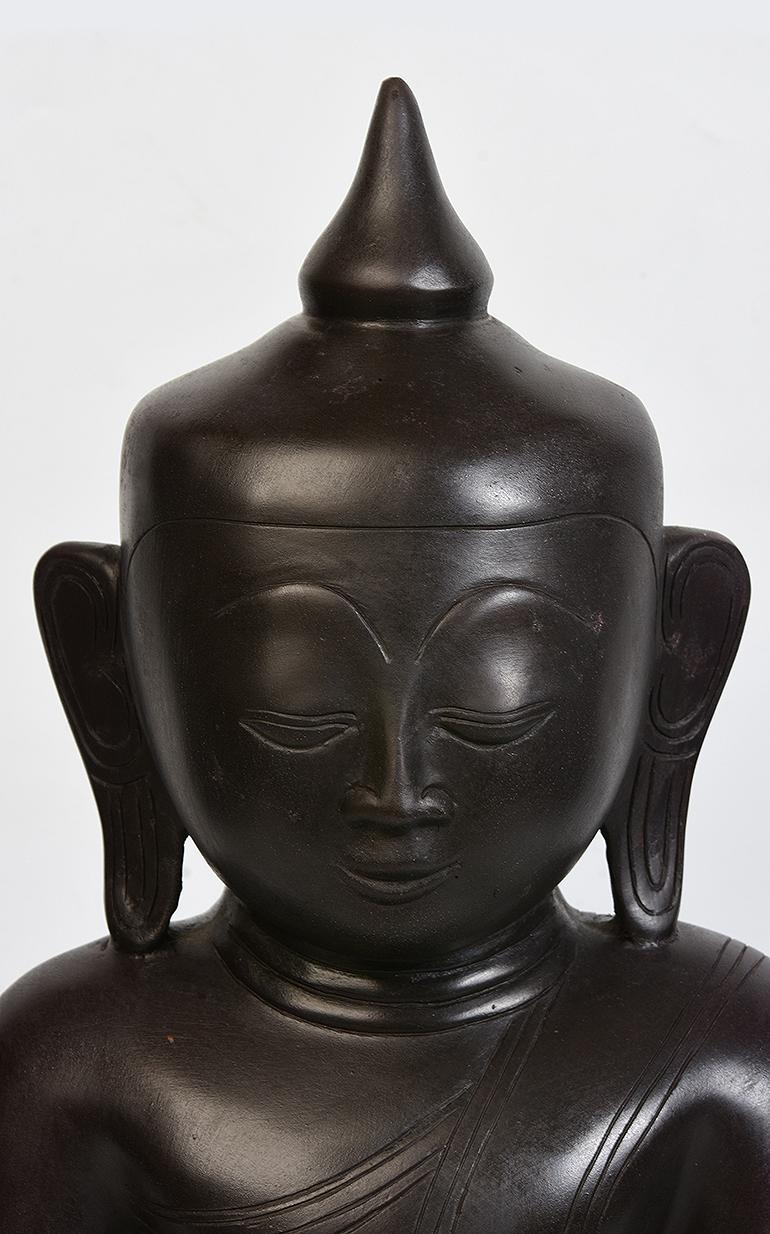 Burmese bronze seated Buddha.

Age: Burma, Contemporary
Size: Height 47 C.M. / Width 25 C.M. / Thickness 13.3 C.M.
Condition: Nice condition overall.