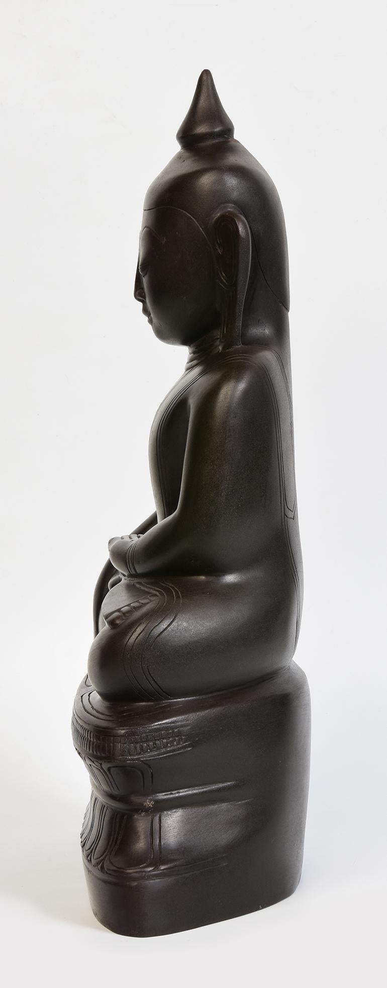 Sitzender Buddha aus burmesischer Bronze im Angebot 1