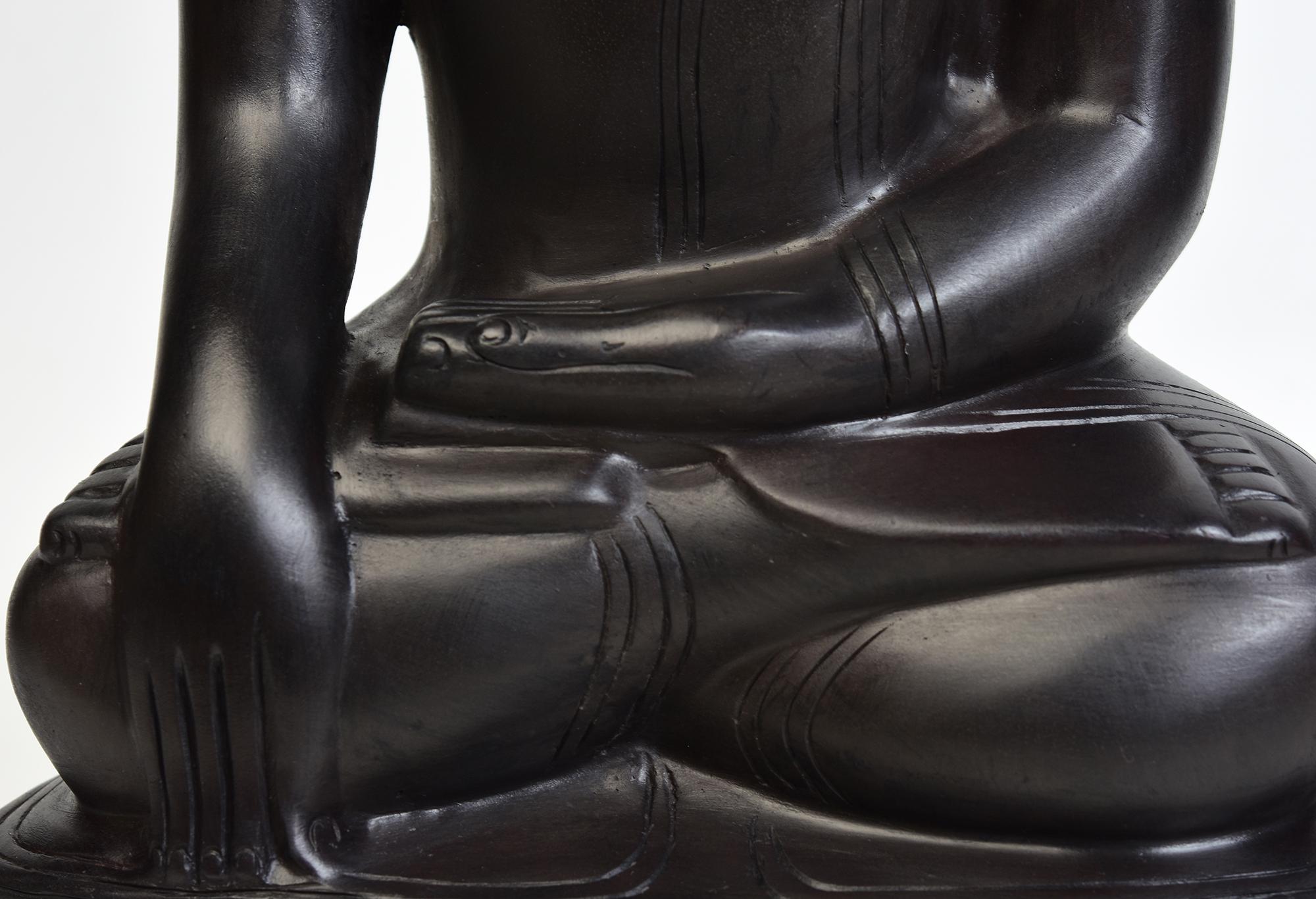 Burmese Bronze Seated Buddha Statue In Good Condition For Sale In Sampantawong, TH