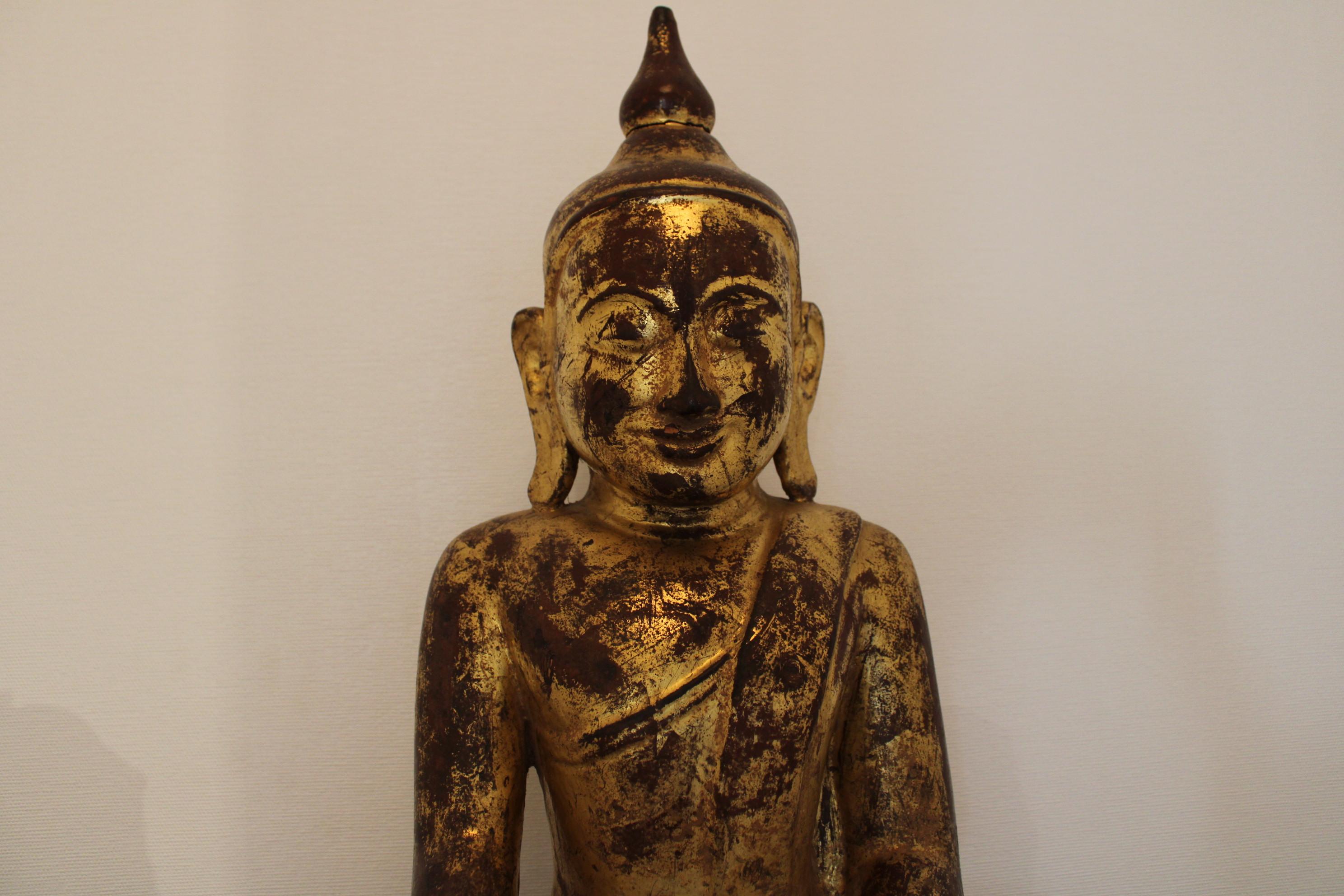 Burmese Buddha, 19th Century In Distressed Condition For Sale In Paris, FR