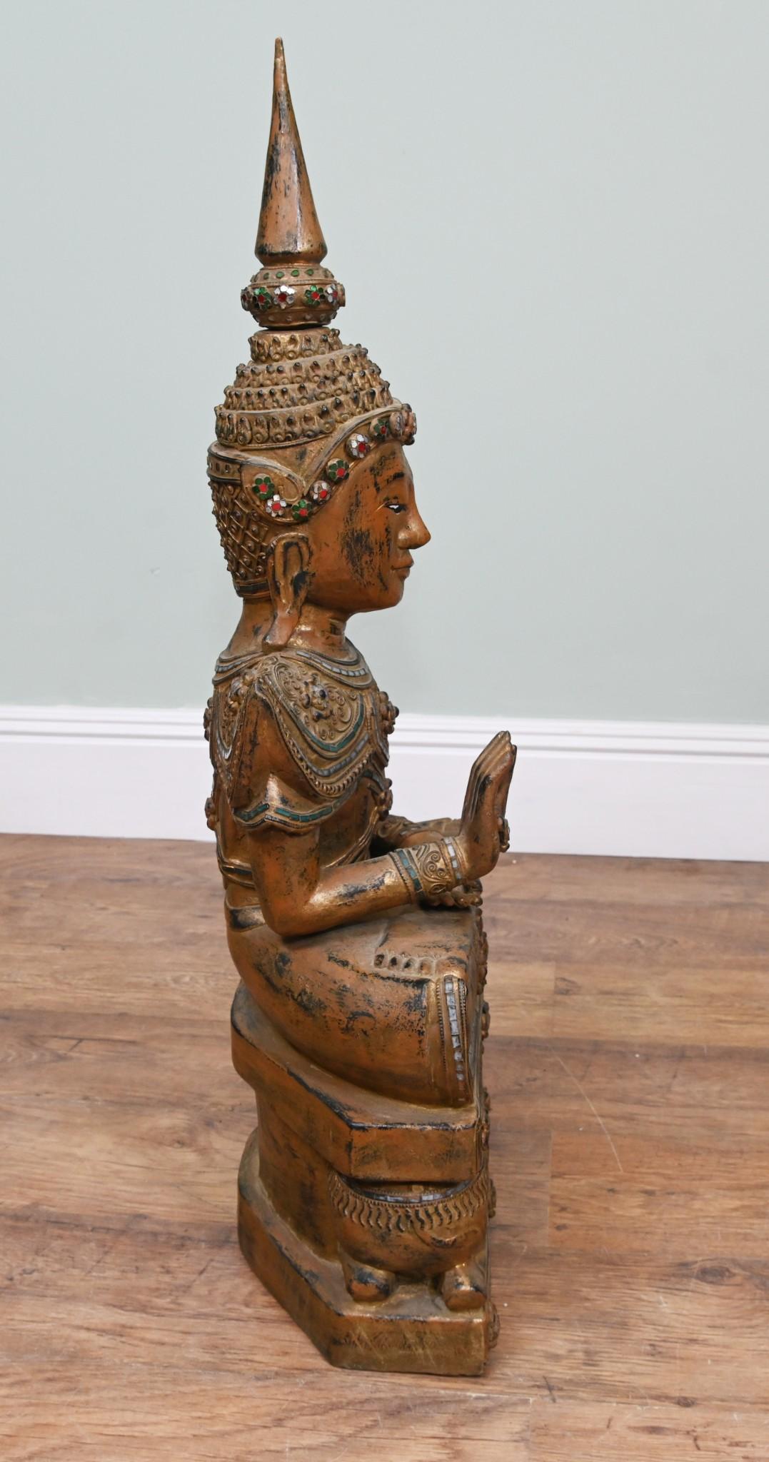 Estatua de Buda birmano tallada Postura de loto budista en venta 2