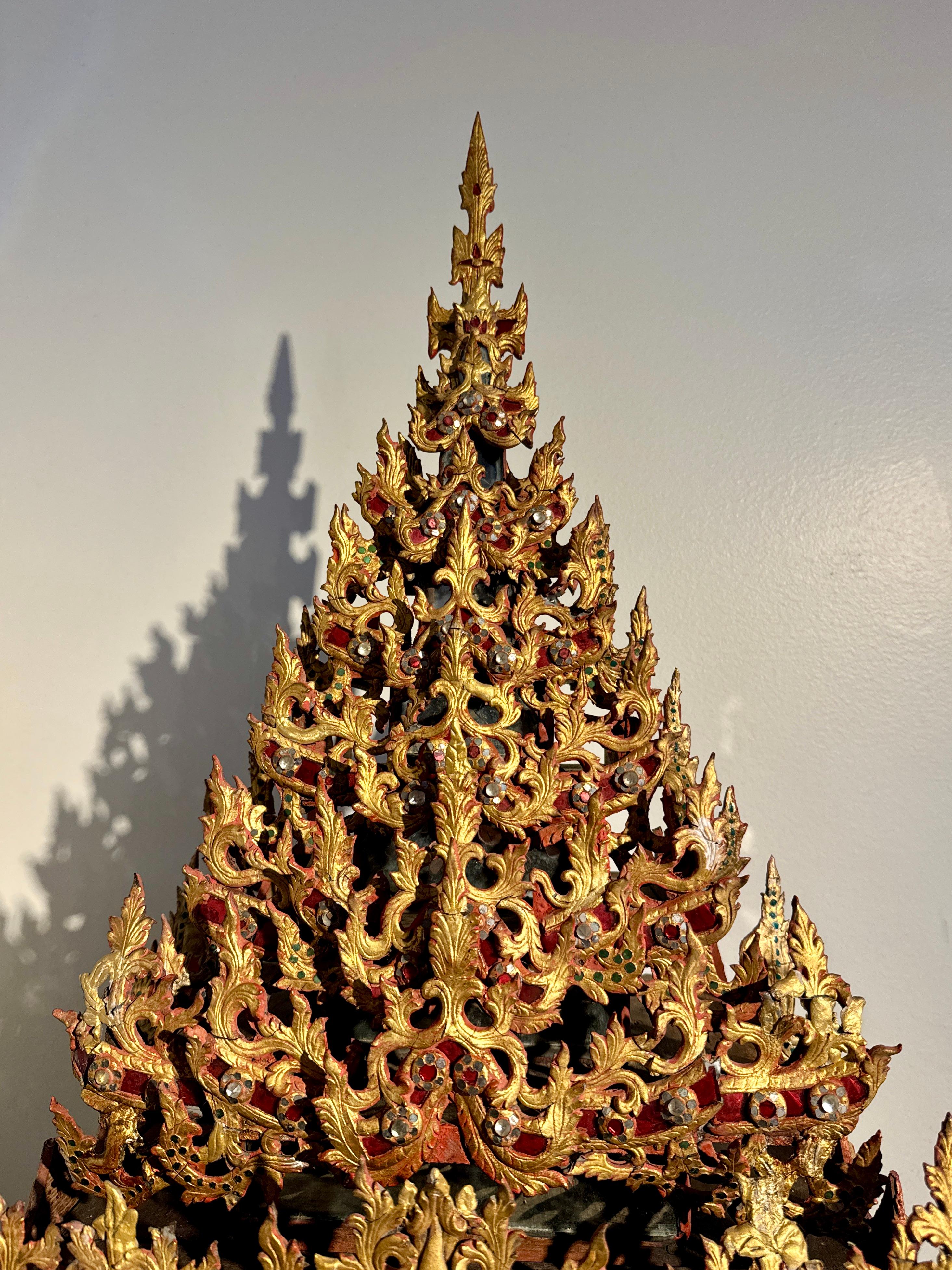 Burmese Buddha Throne, Palin, Gilt and Embellished Wood, Mandalay Period, 19th c For Sale 5