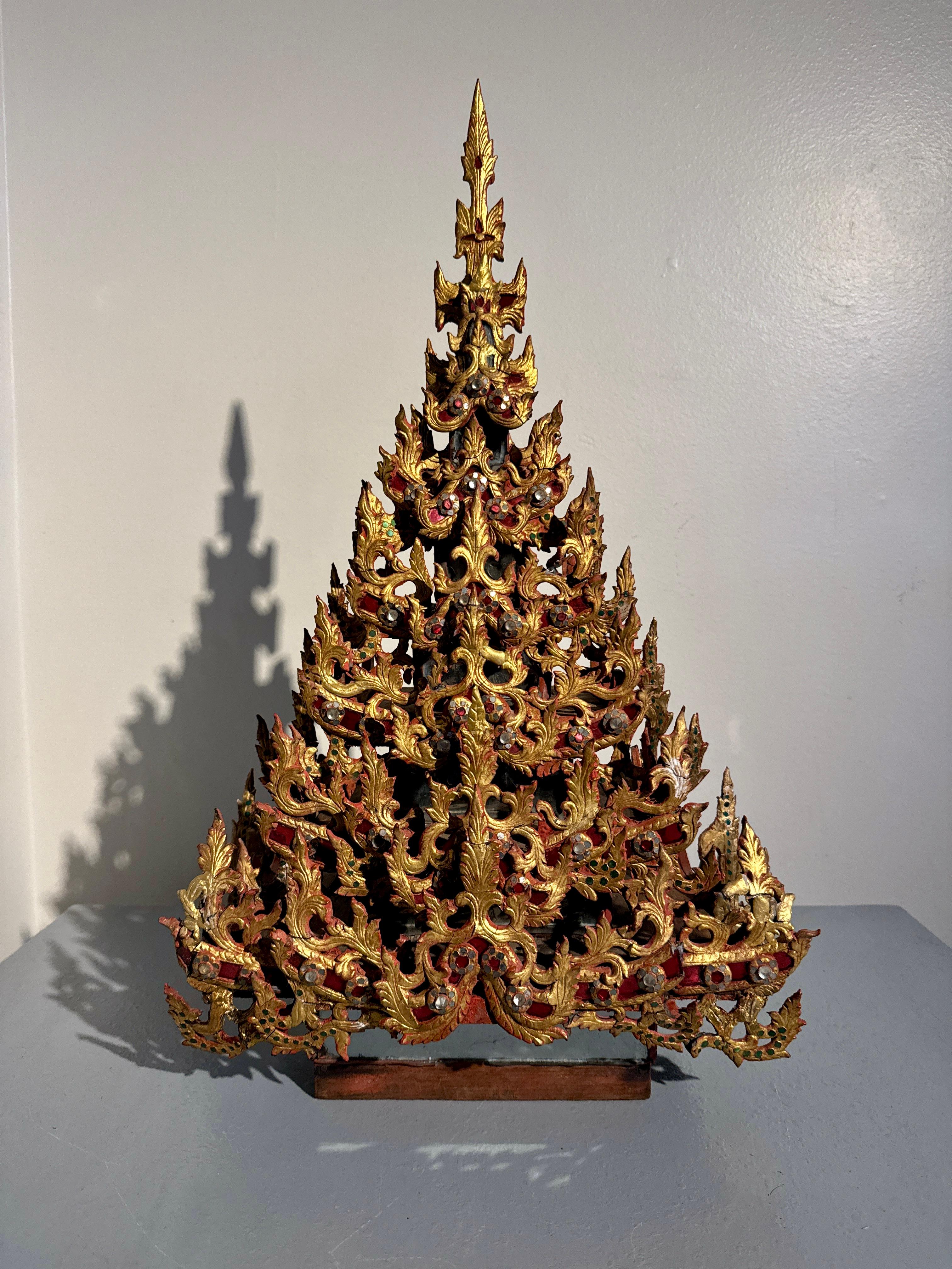 Burmese Buddha Throne, Palin, Gilt and Embellished Wood, Mandalay Period, 19th c For Sale 8