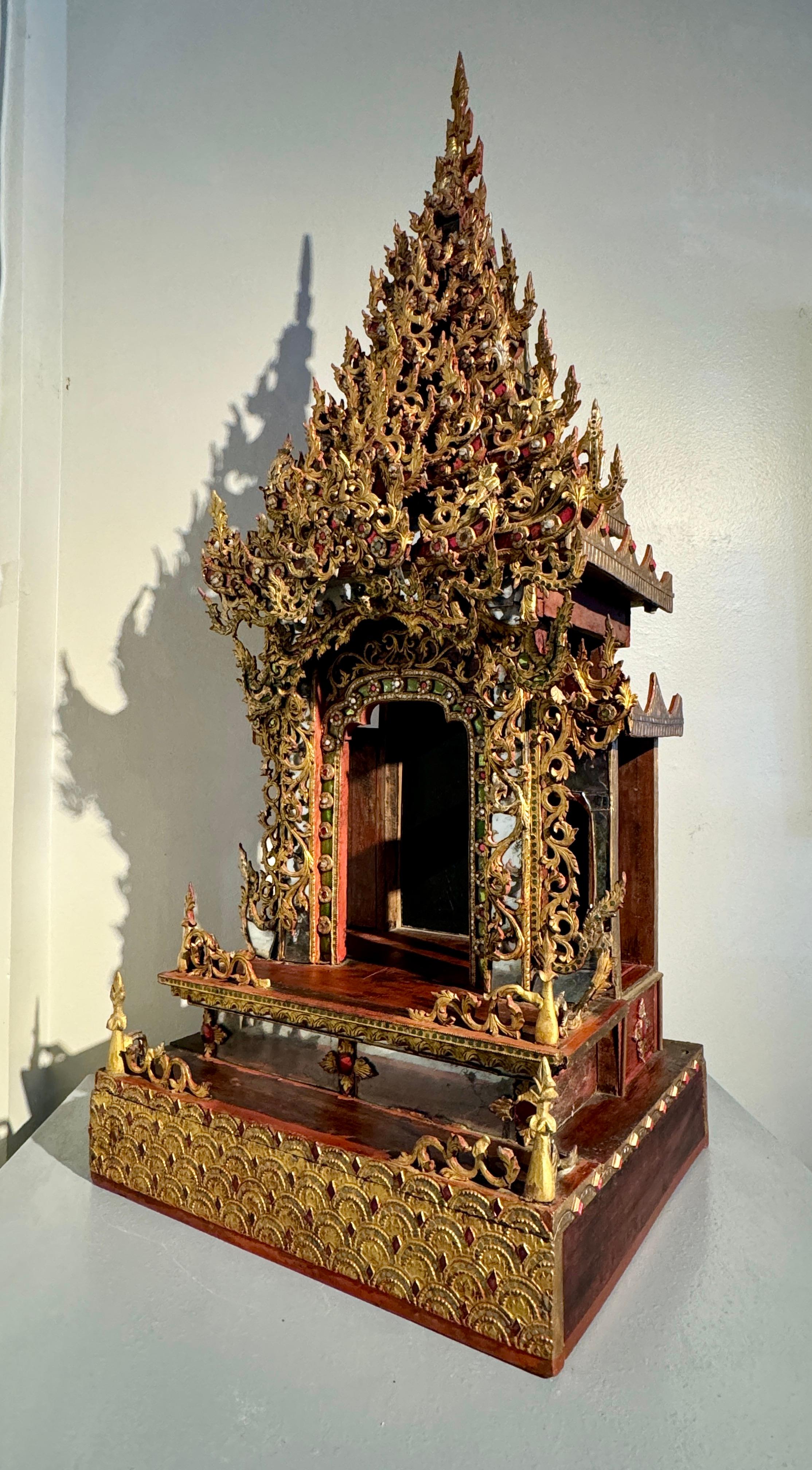 Burmese Buddha Throne, Palin, Gilt and Embellished Wood, Mandalay Period, 19th c For Sale 1