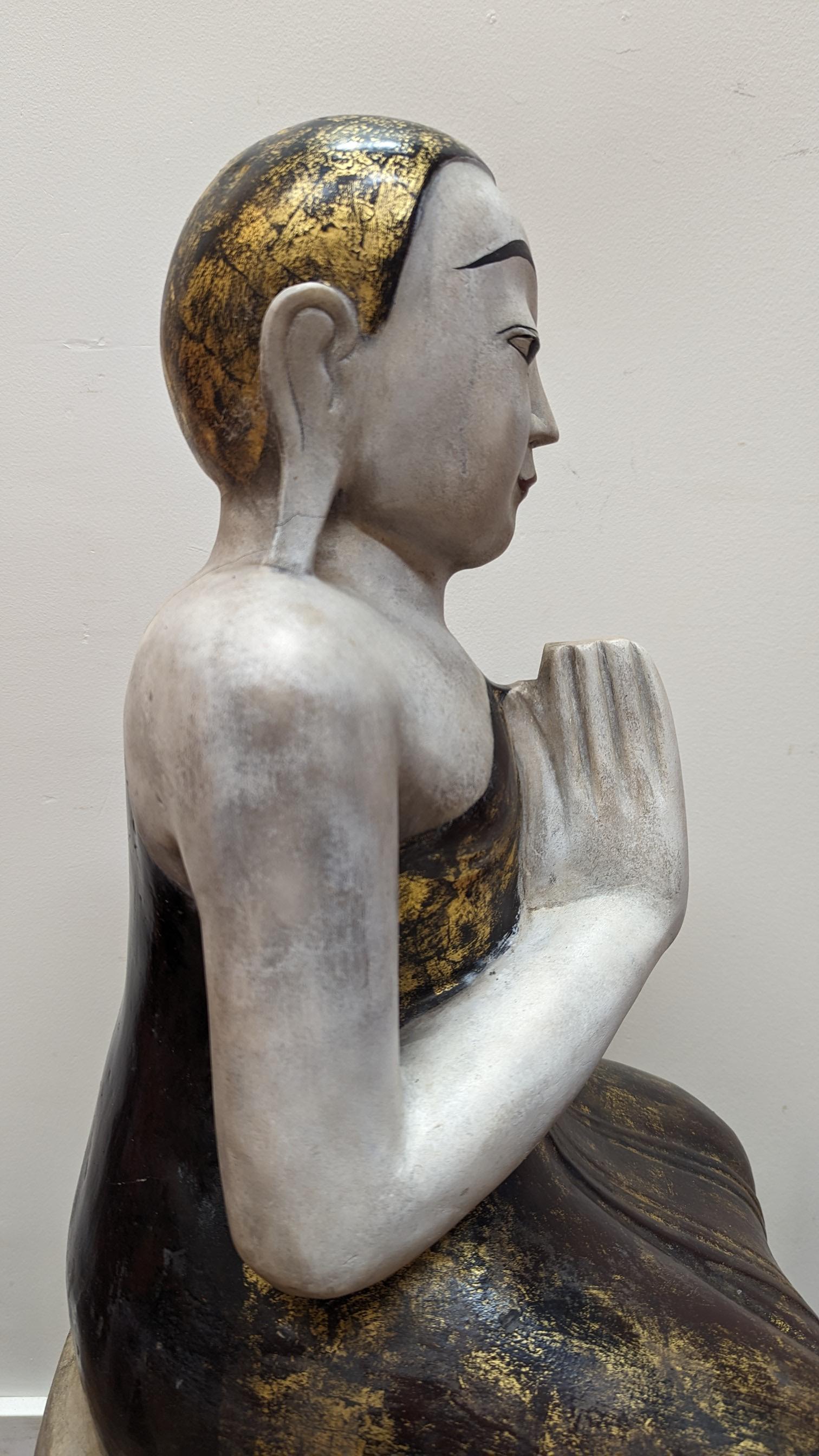 Burmese Buddhist Alabaster Statue  For Sale 5