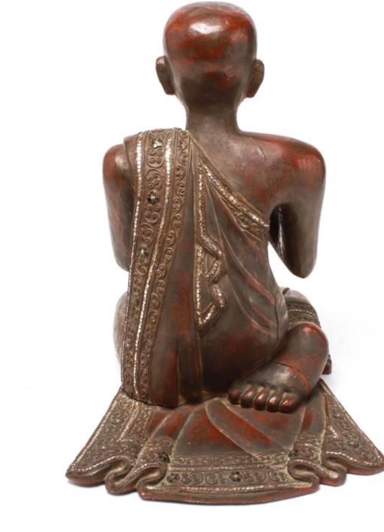 Burmese Buddhist Monk Statue in Carved Wood In Good Condition In Astoria, NY
