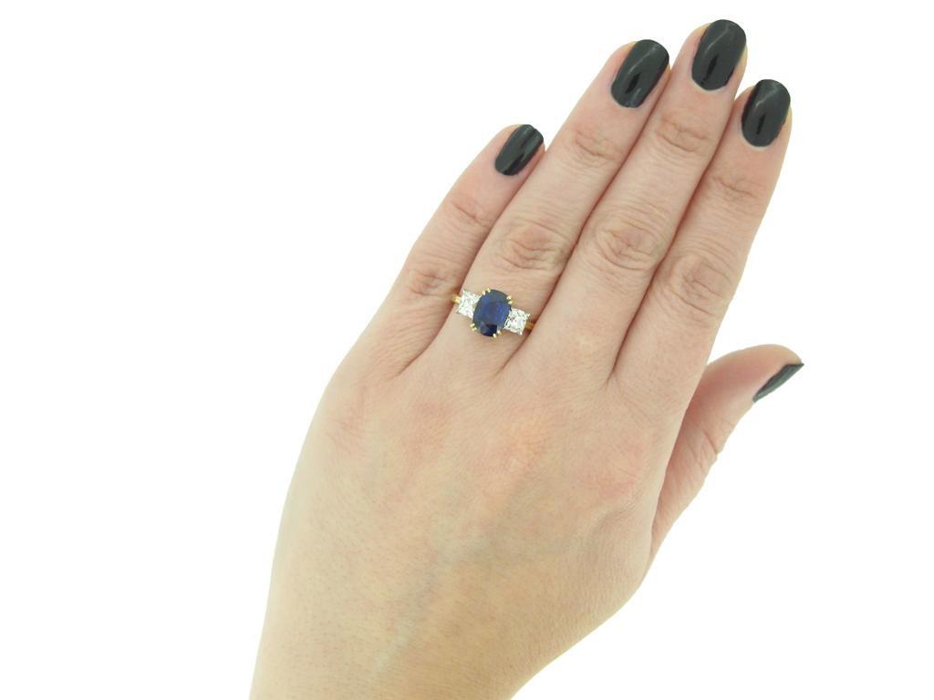 Burmese Color Change Sapphire and Diamond Three-Stone Ring, circa 1950 In Good Condition In London, GB