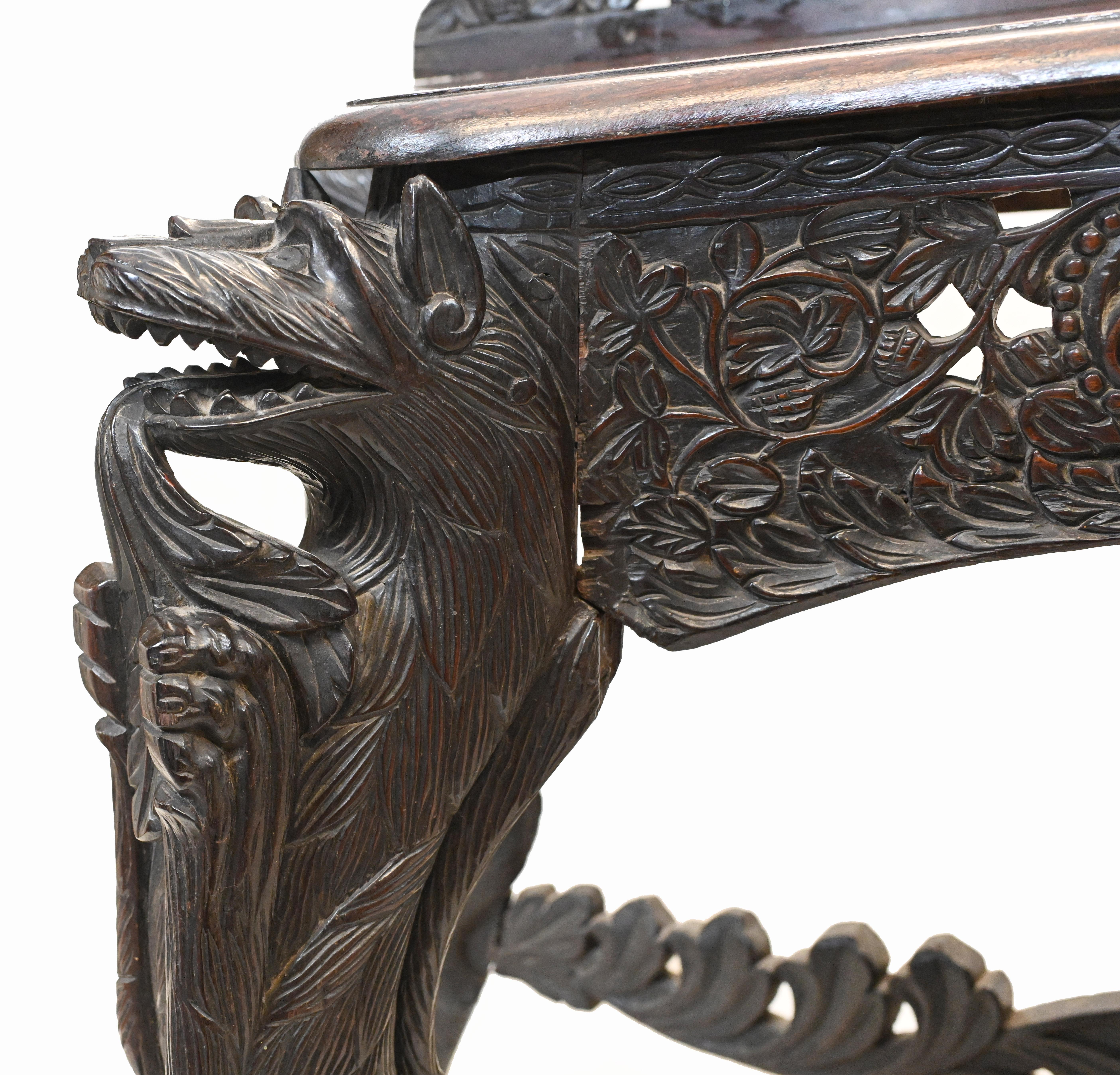 Table console birmane ancienne meuble sculpté de Birmanie, 1880 en vente 5