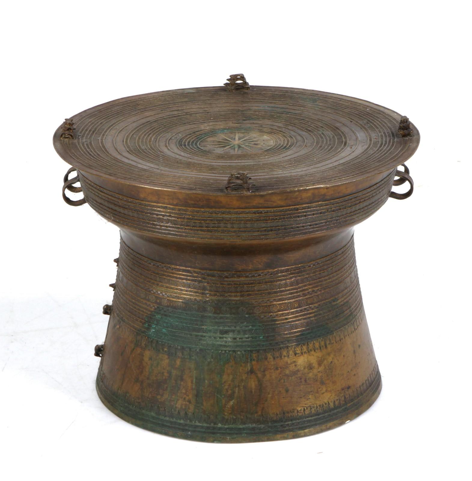 Burmese  Four Frog Rain Drum, 18th century For Sale 2