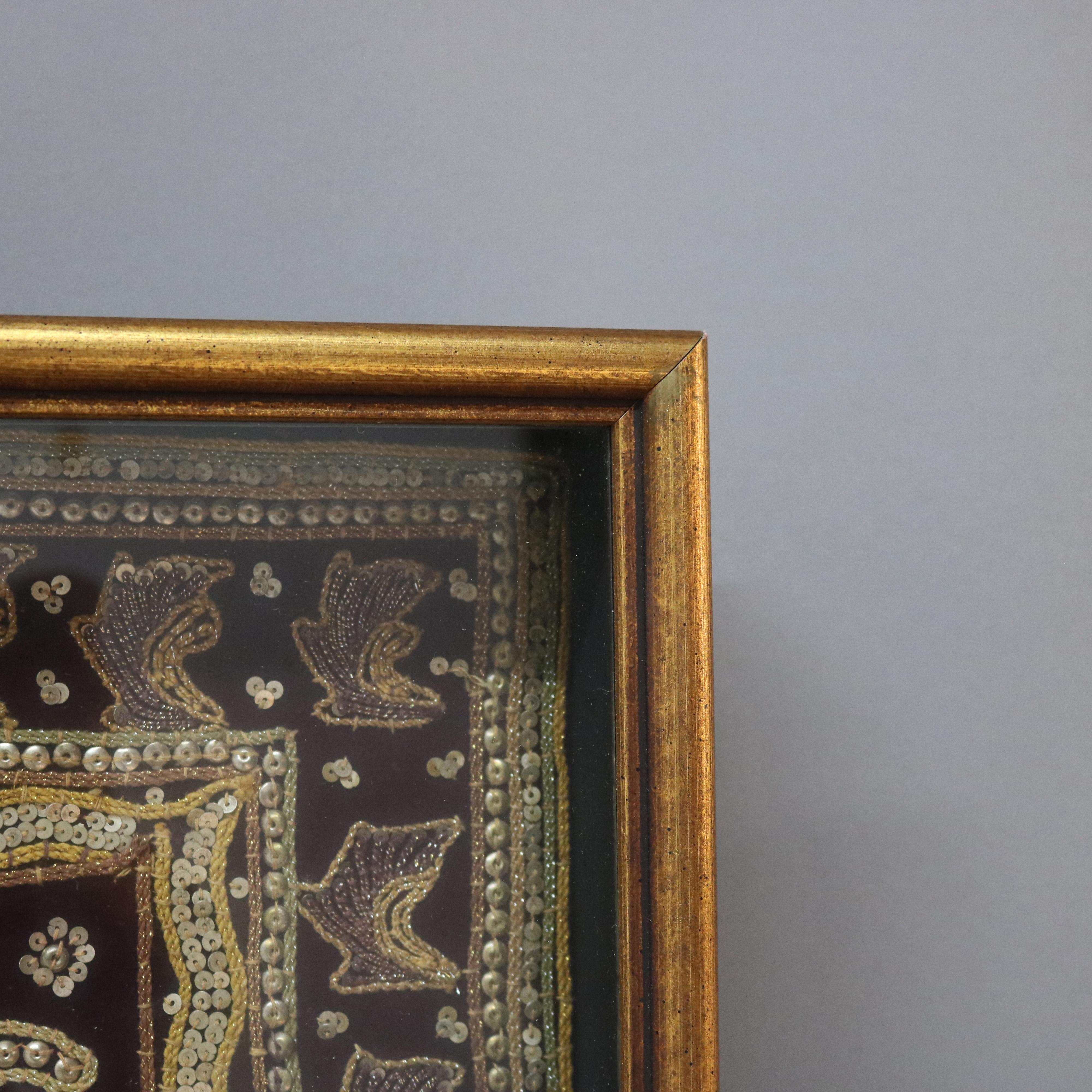 Tapiz birmano kalaga bordado y con lentejuelas de una escena de género del siglo XX en venta 8