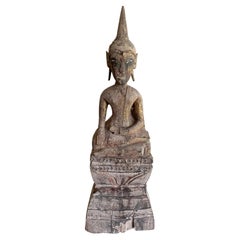 Buddha seduto in legno dorato birmano, inizio XX secolo