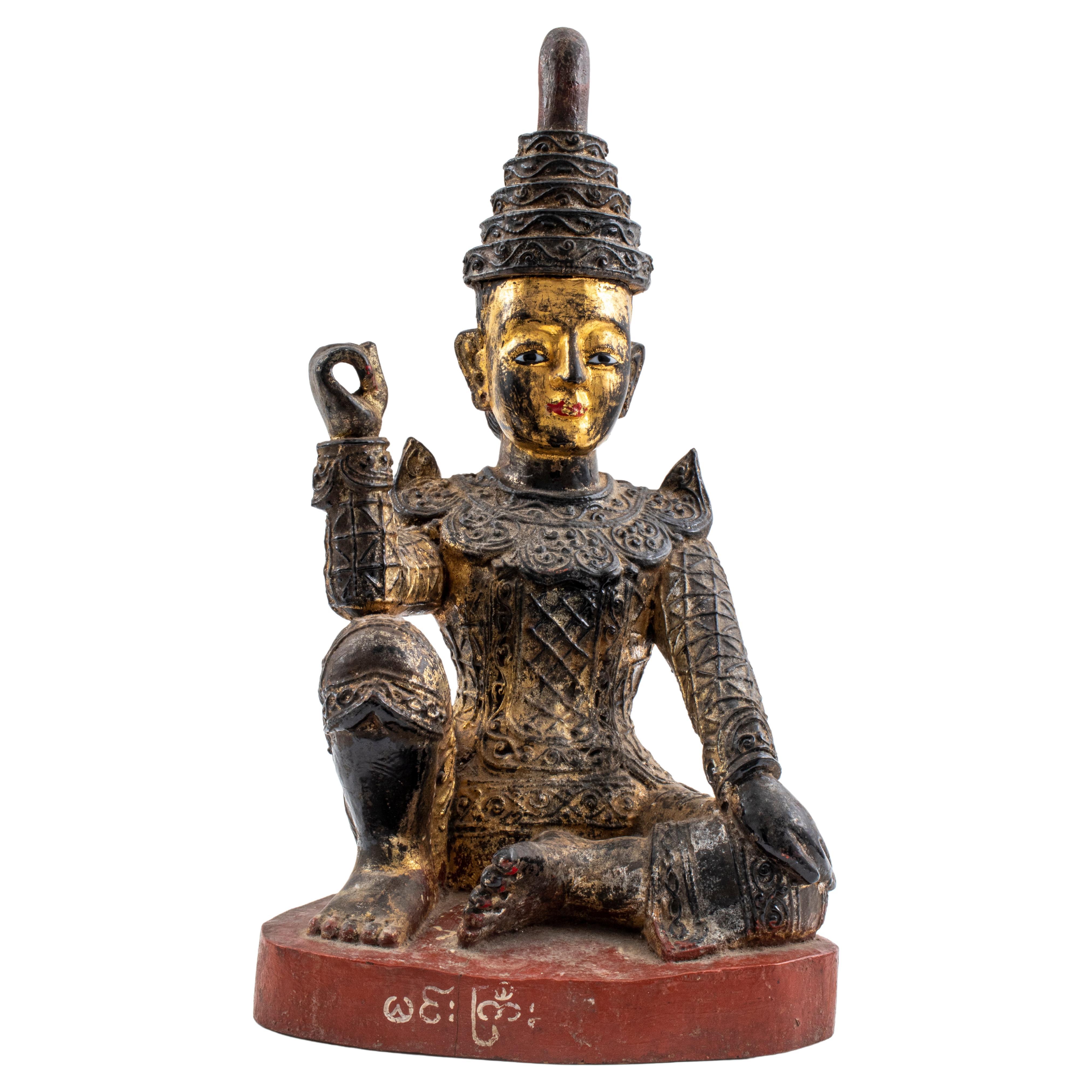 Statue Nat en bois doré de Birmanie en vente