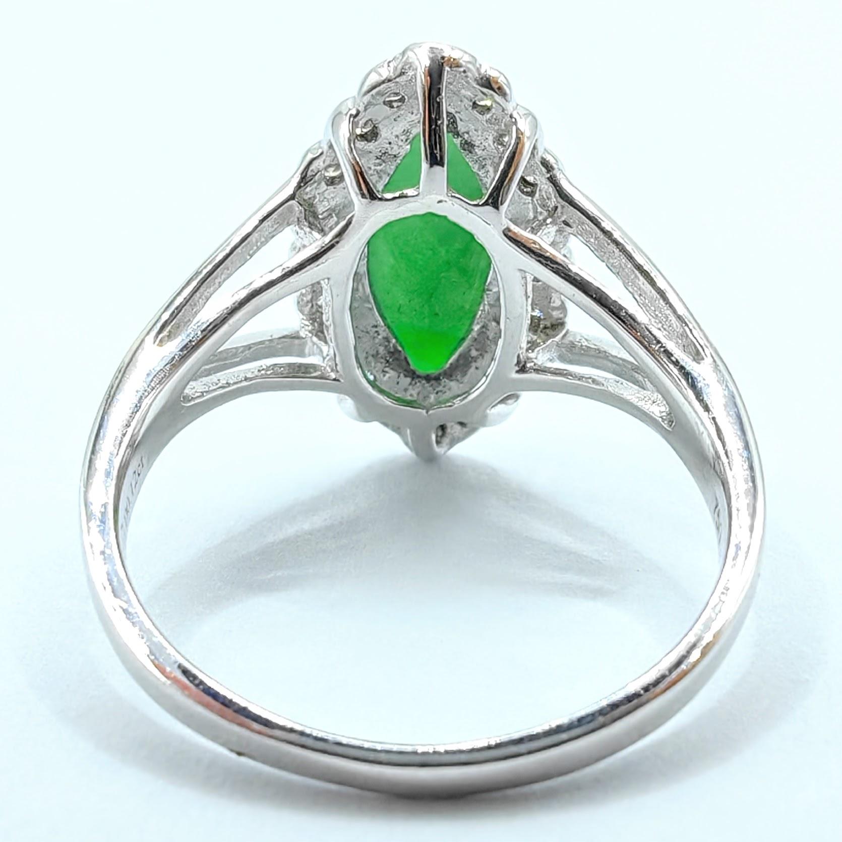 Birmesischer grüner Marquise Jadeit Jade Diamant Halo Fassung Ring in 18K Weißgold im Zustand „Gut“ im Angebot in Wan Chai District, HK