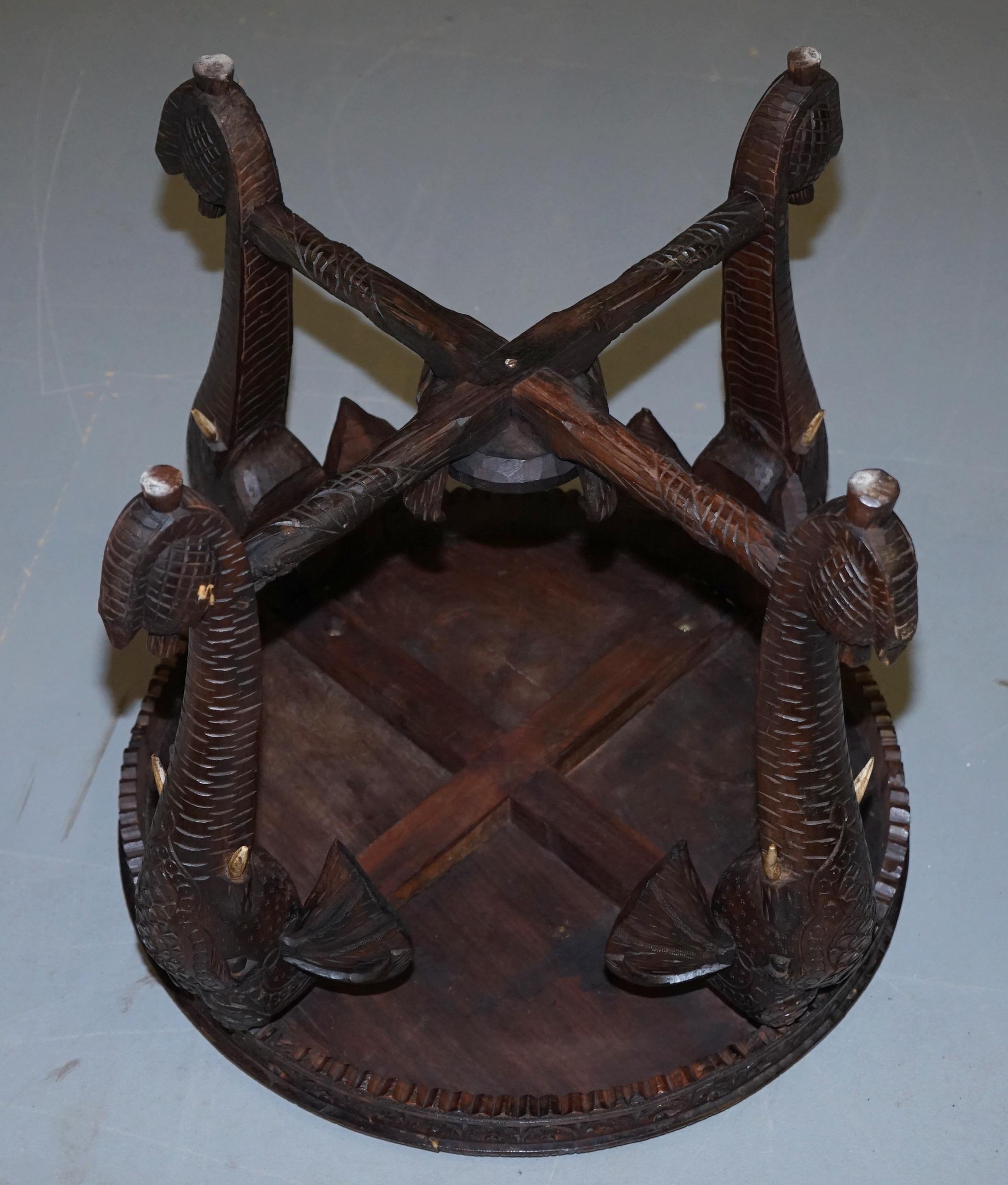 Table d'appoint éléphant birman sculpté à la main Pietra Dura spécimen dessus en marbre en vente 11