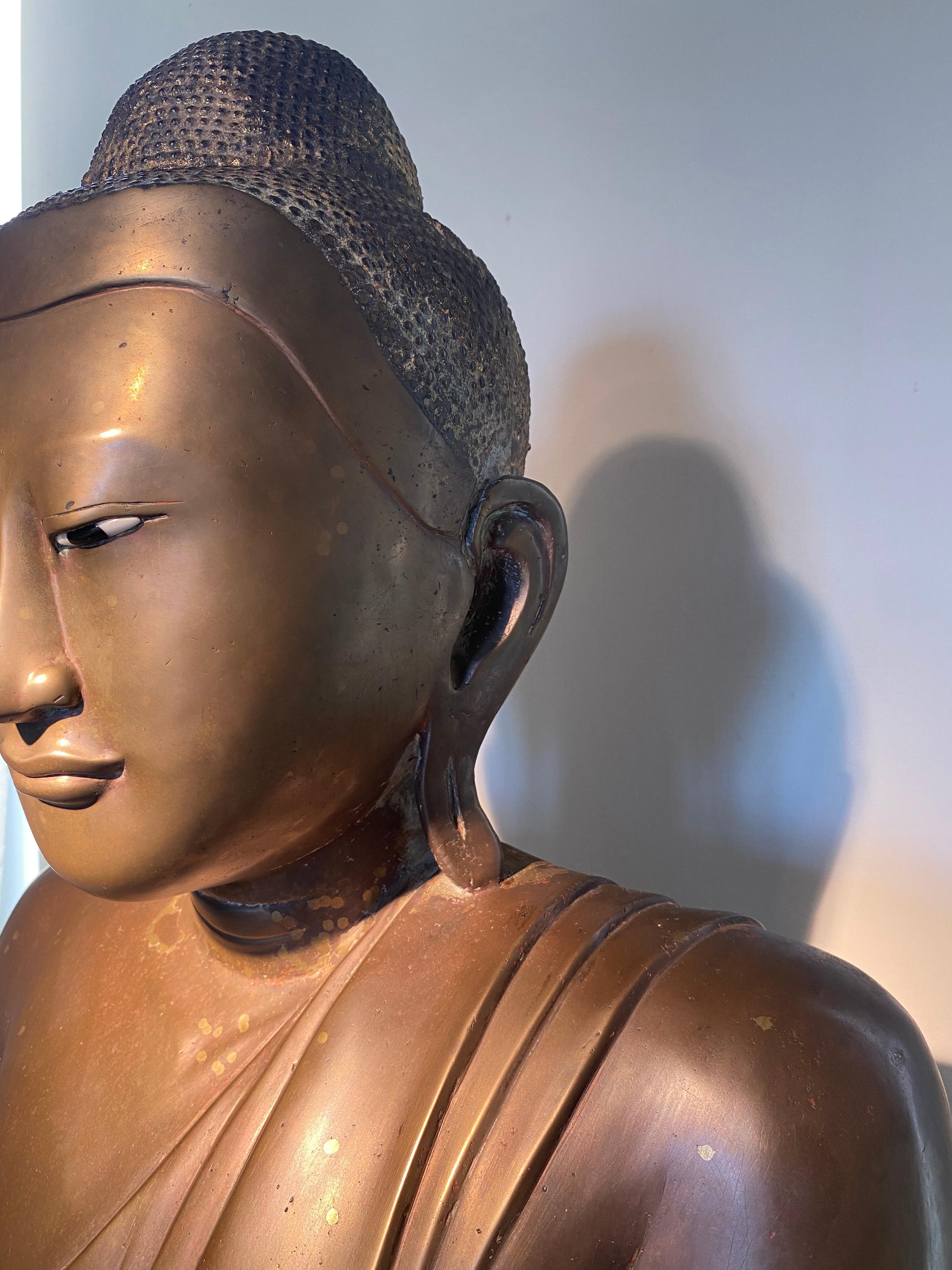 Antique Bronze Burmese Head Of Buddha, Mandalay Period For Sale 14