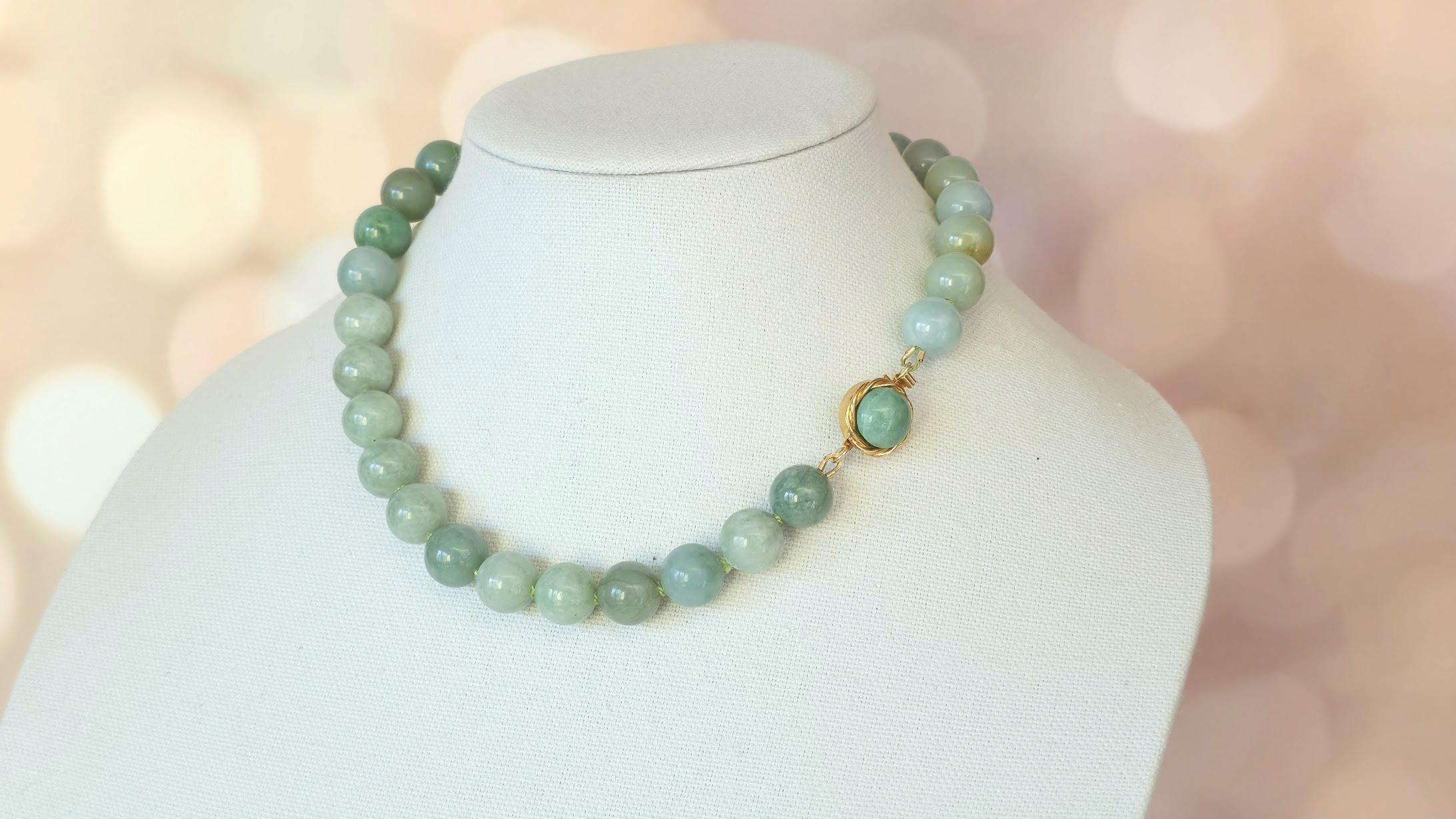 Collana con perline annodate di giada birmana e giadeite in vendita 4