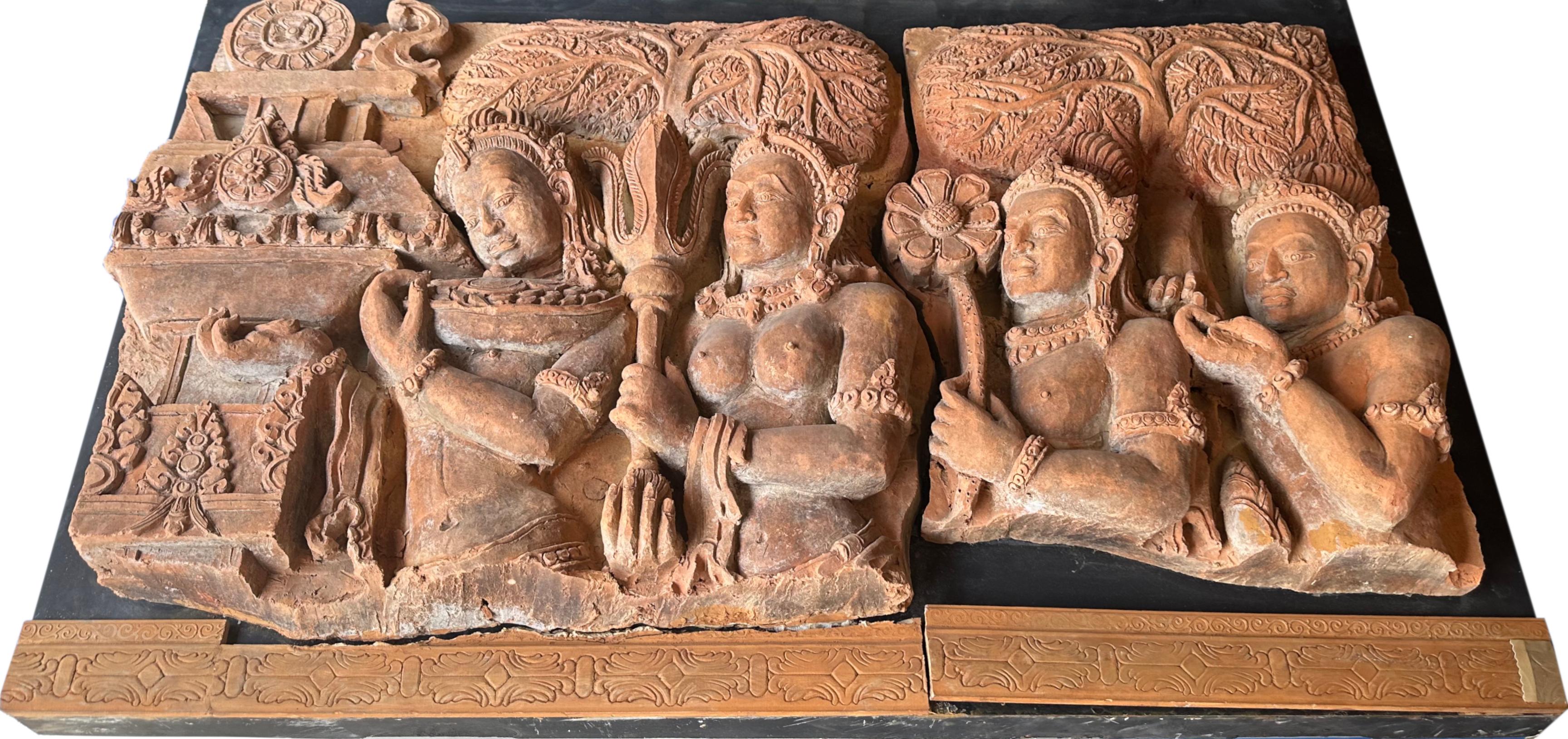 Terrakotta-Figurenrelief im Burma/Khmer-Stil im Zustand „Gut“ im Angebot in West Palm Beach, FL