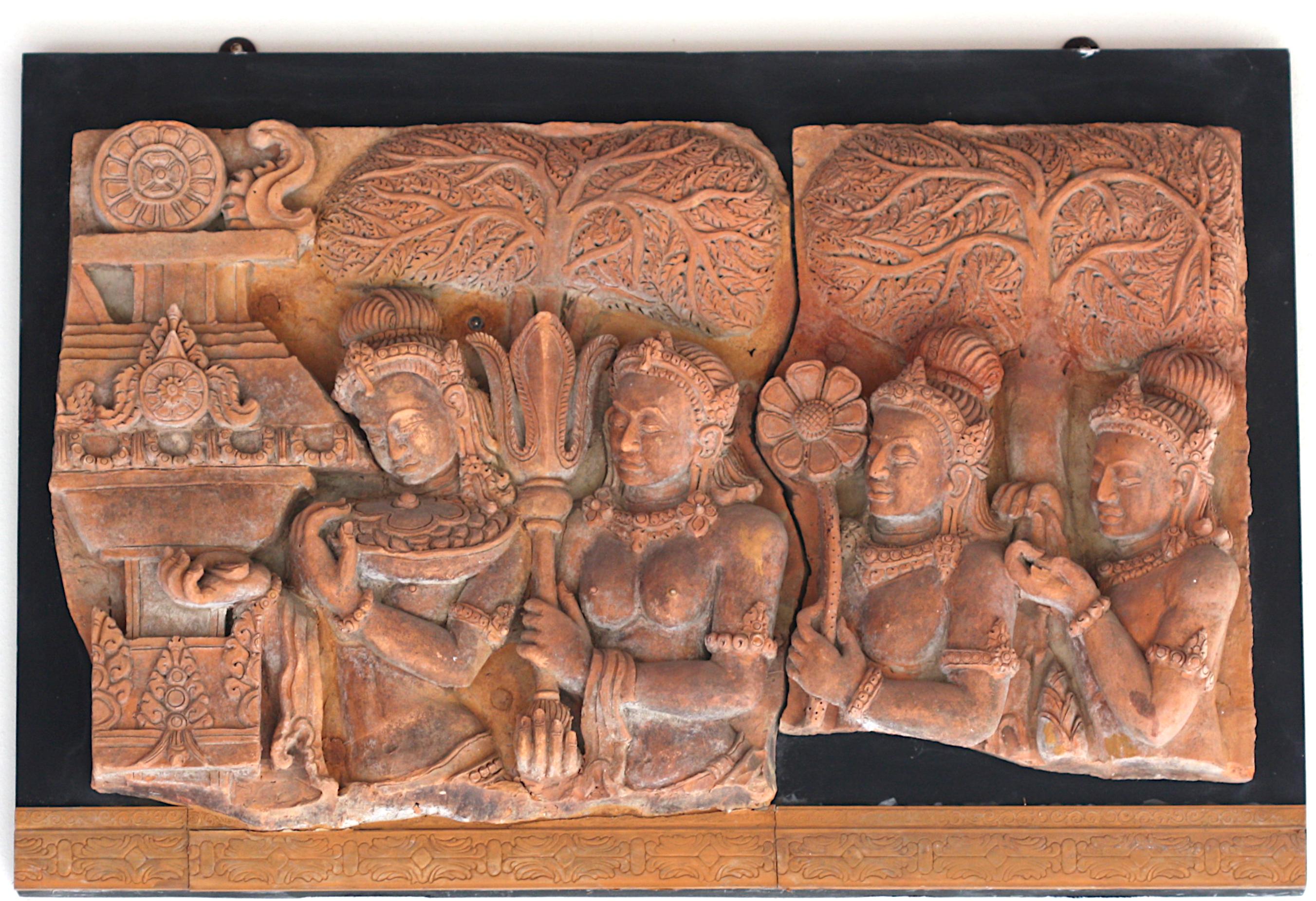 Terrakotta-Figurenrelief im Burma/Khmer-Stil im Angebot 3