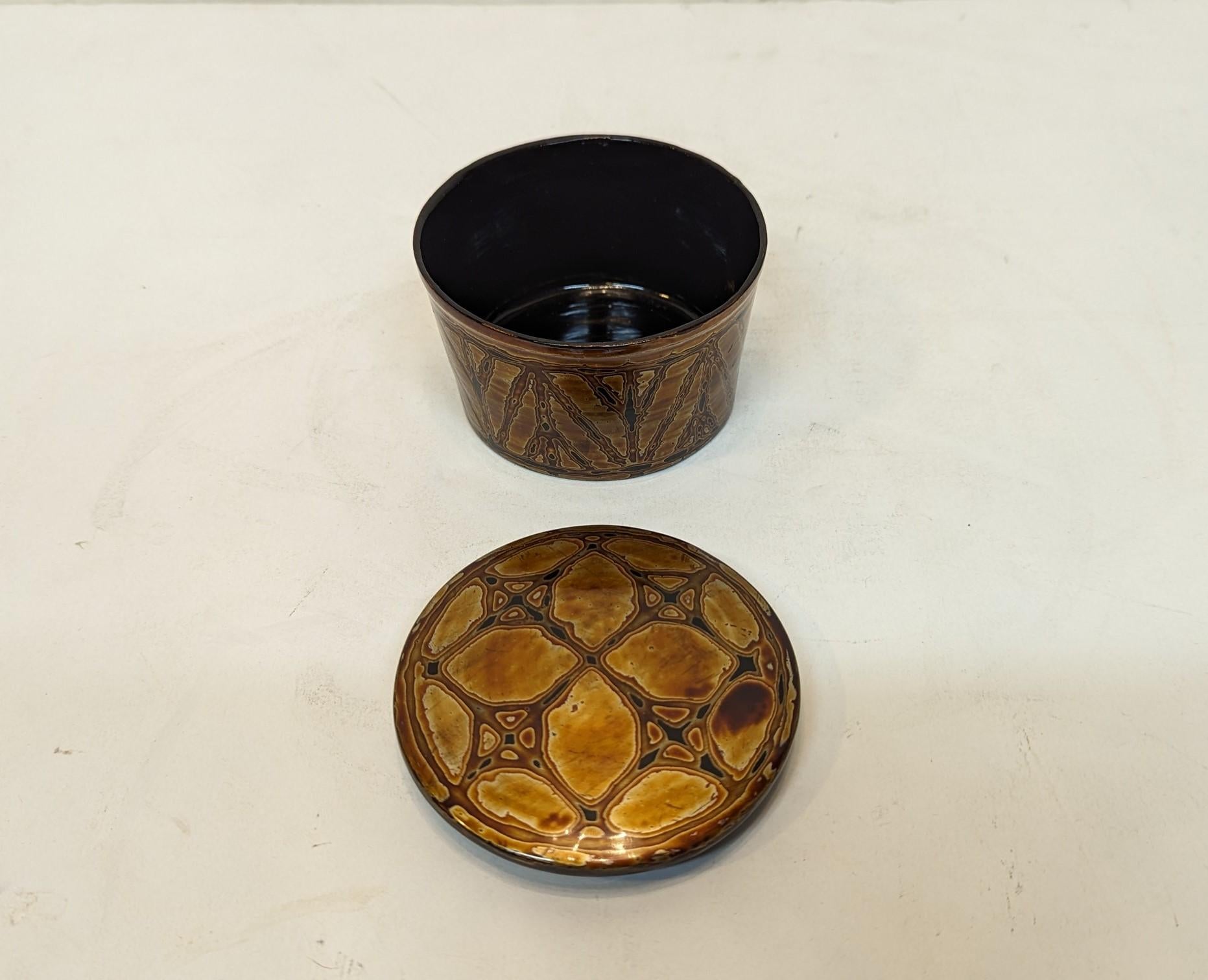 Burmese Lacquer Box In Good Condition For Sale In New York, NY