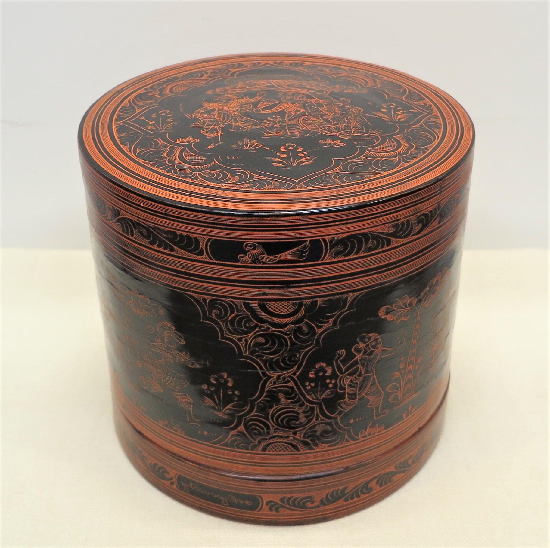 Burmese antique lacquerware betel box. Individual Betel Box authentic Burmese Folk Art know as Kun- It, Mandalay Period. A lacquered cylindrical body of woven turned Bamboo decorated by incised lacquer overall with Chu-pan variant motif and