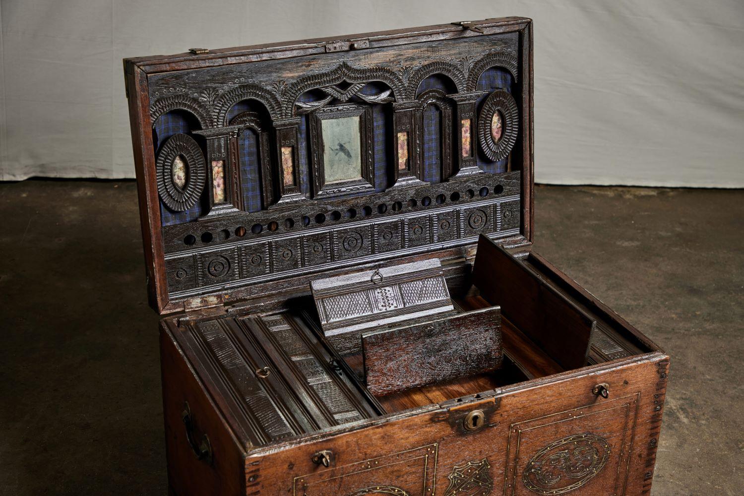 19th Century Burmese Ladies Make-Up Trunk For Sale