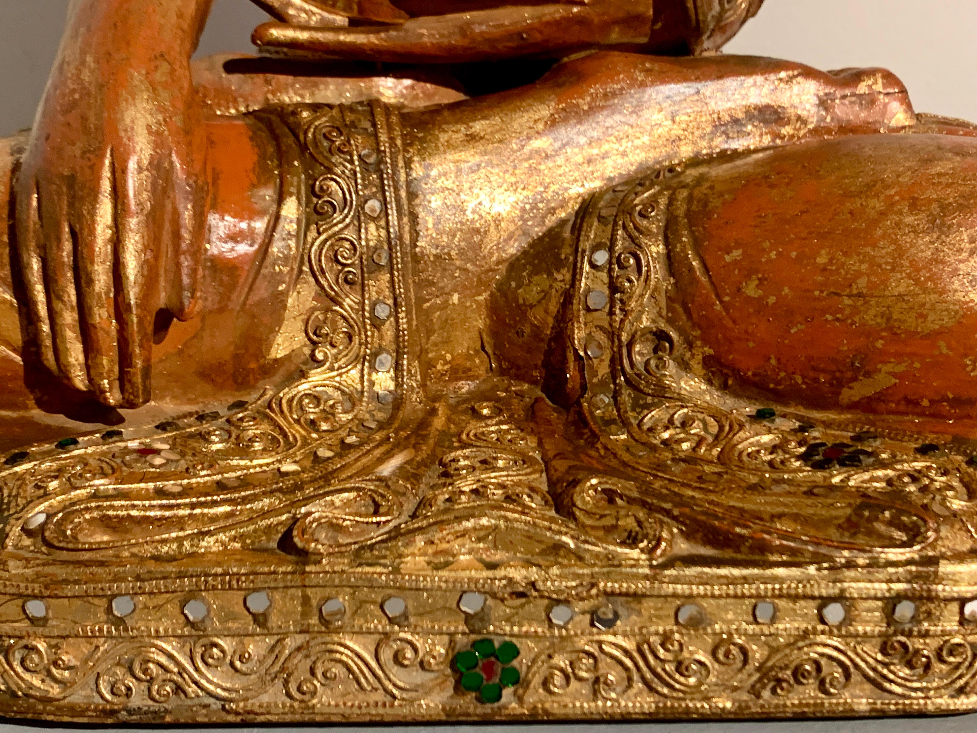 Burmese Mandalay Seated Buddha, Red Lacquered, Gilt and Embellished, 19th c  For Sale 7