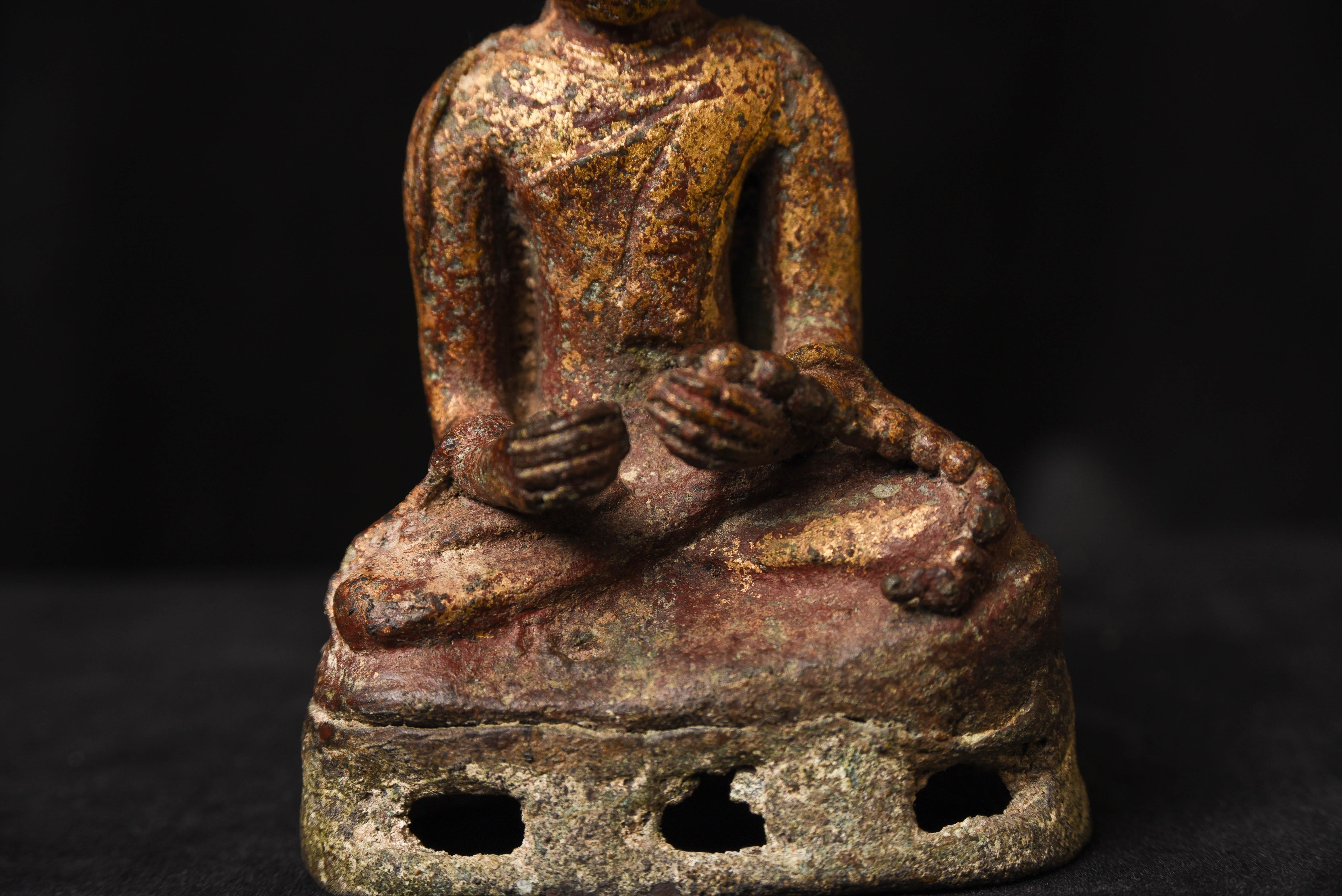Burmese Monk, Cast Out of a Lead/Bronze Alloy, 9592 In Good Condition For Sale In Ukiah, CA